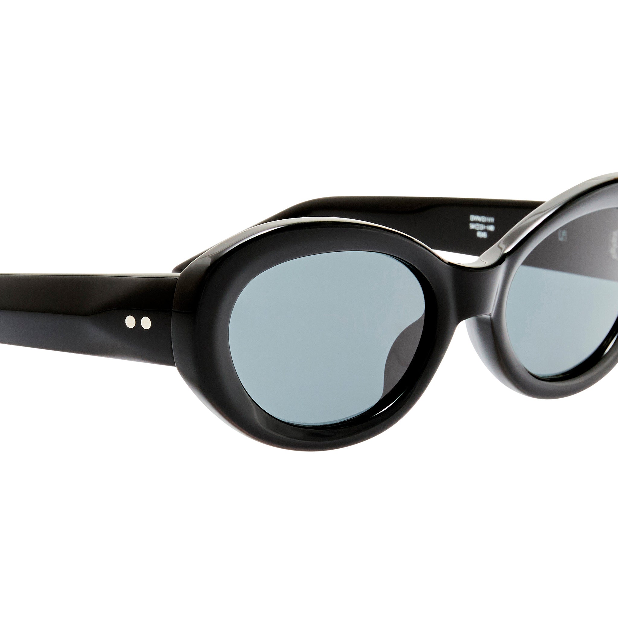 Oval Sunglasses in Black