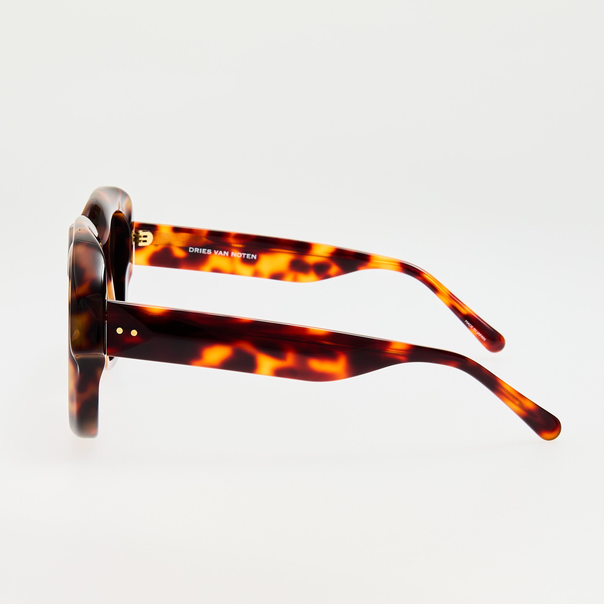 Oversize Sunglasses in Tortoiseshell