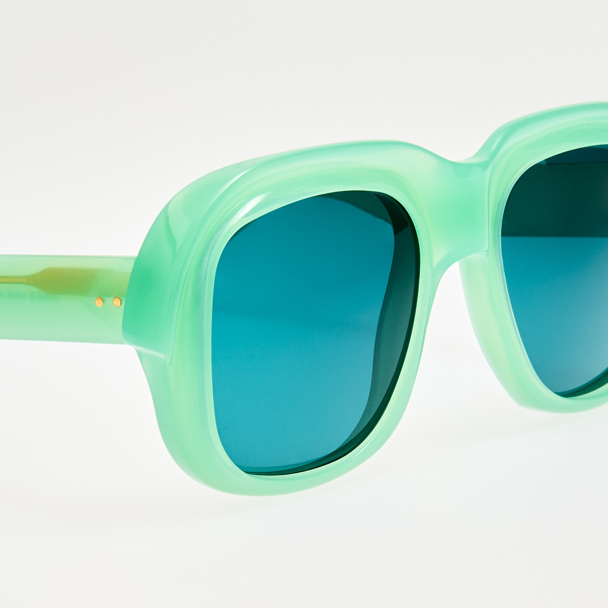 Oversize Sunglasses in Light Green