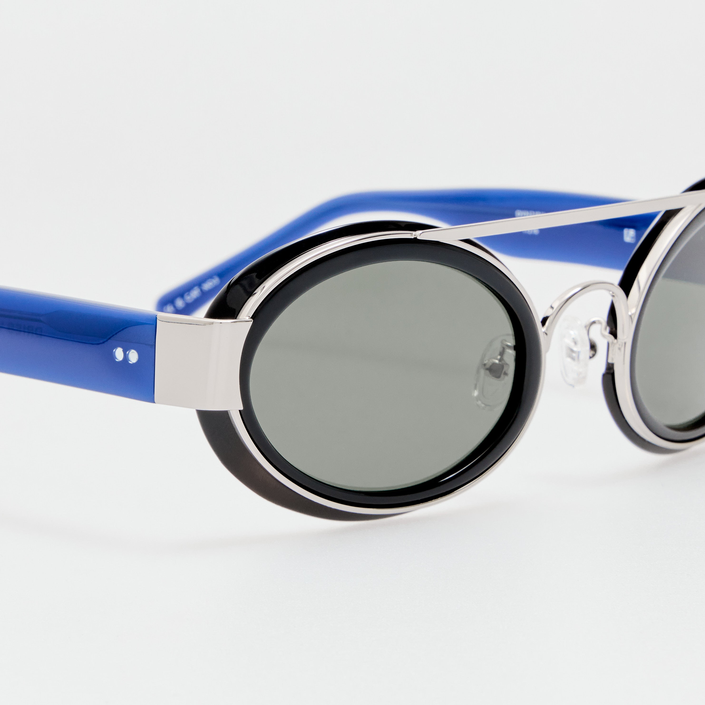 Cat Eye Sunglasses in Black