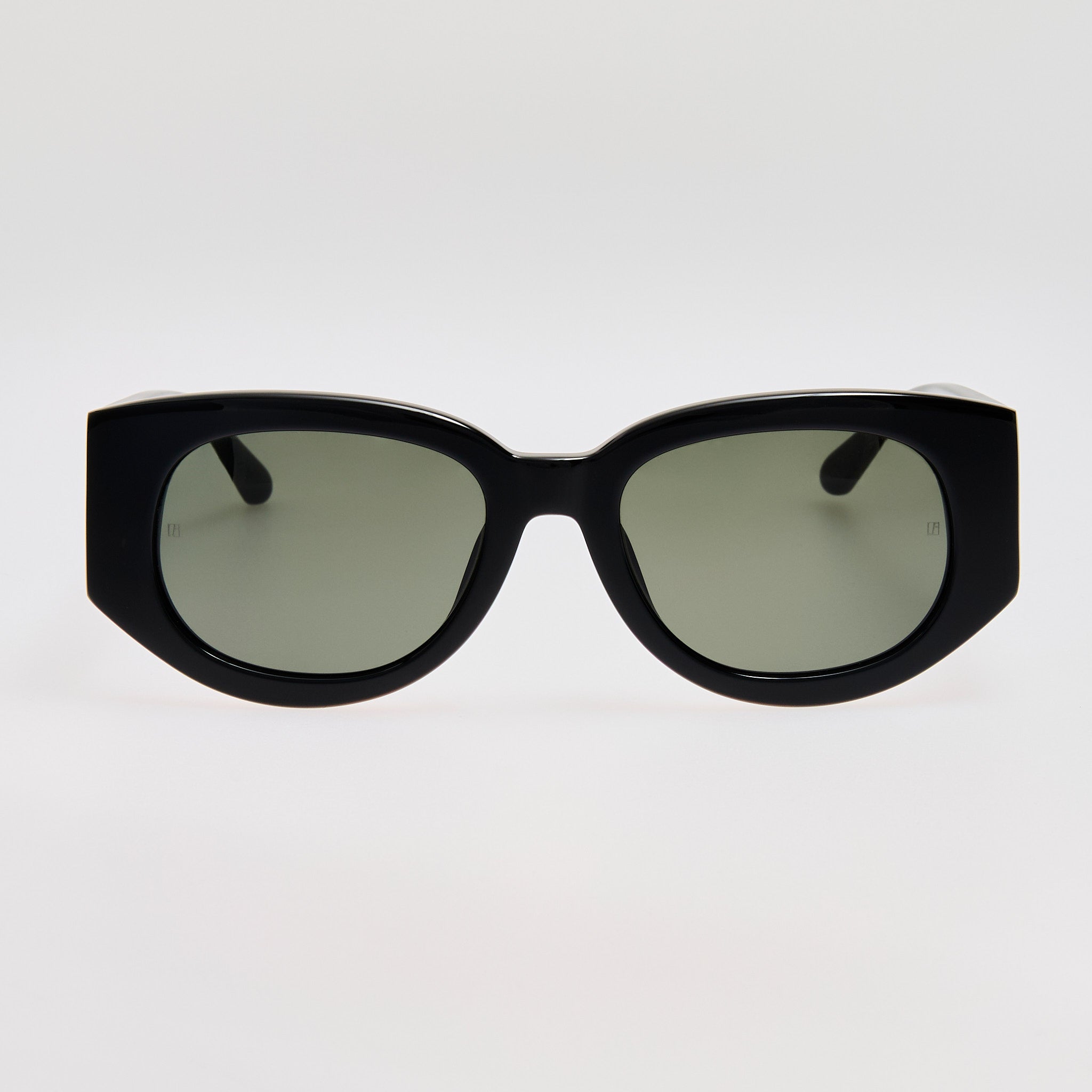 Debbie Sunglasses in Black with Diamond
