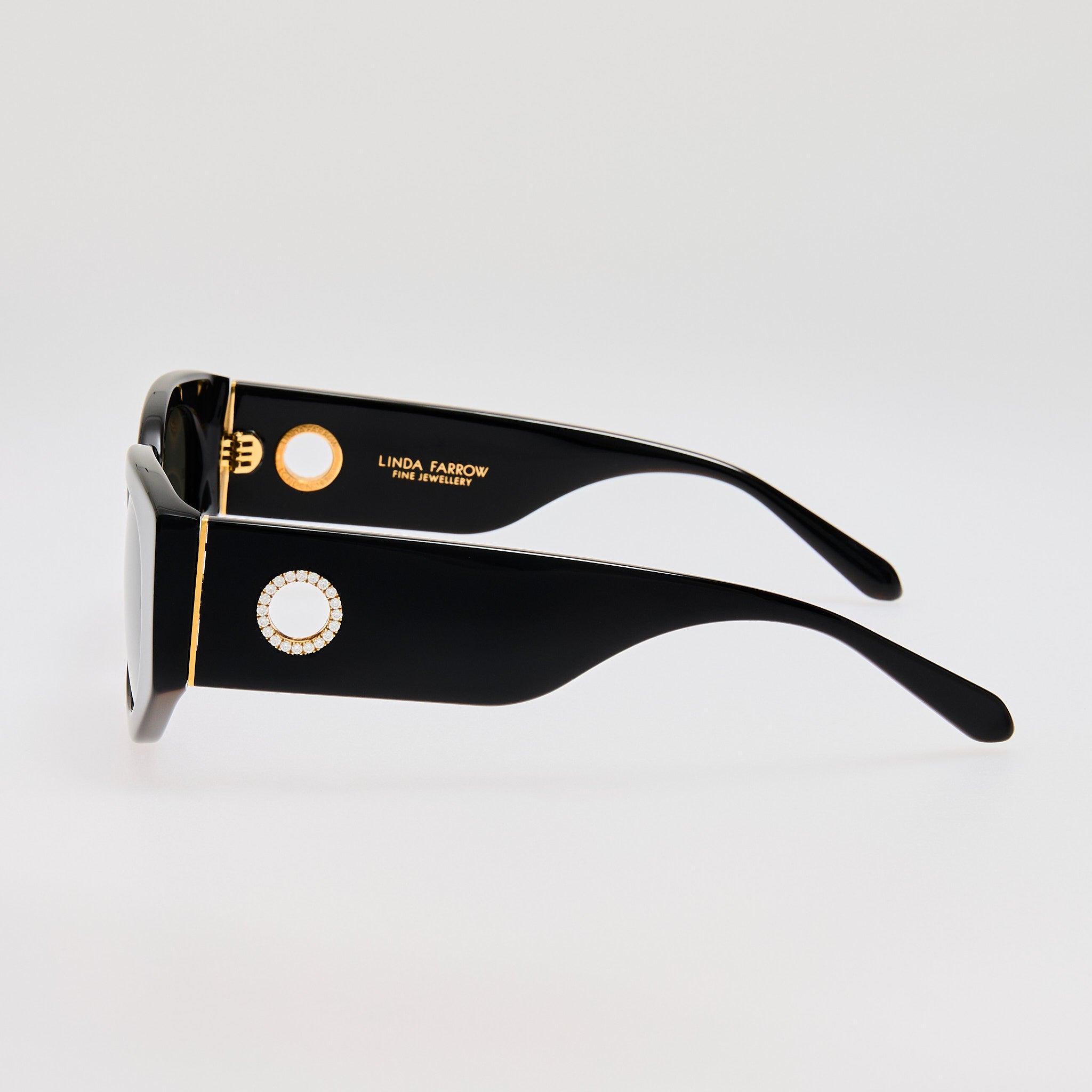 Debbie Sunglasses in Black with Diamond