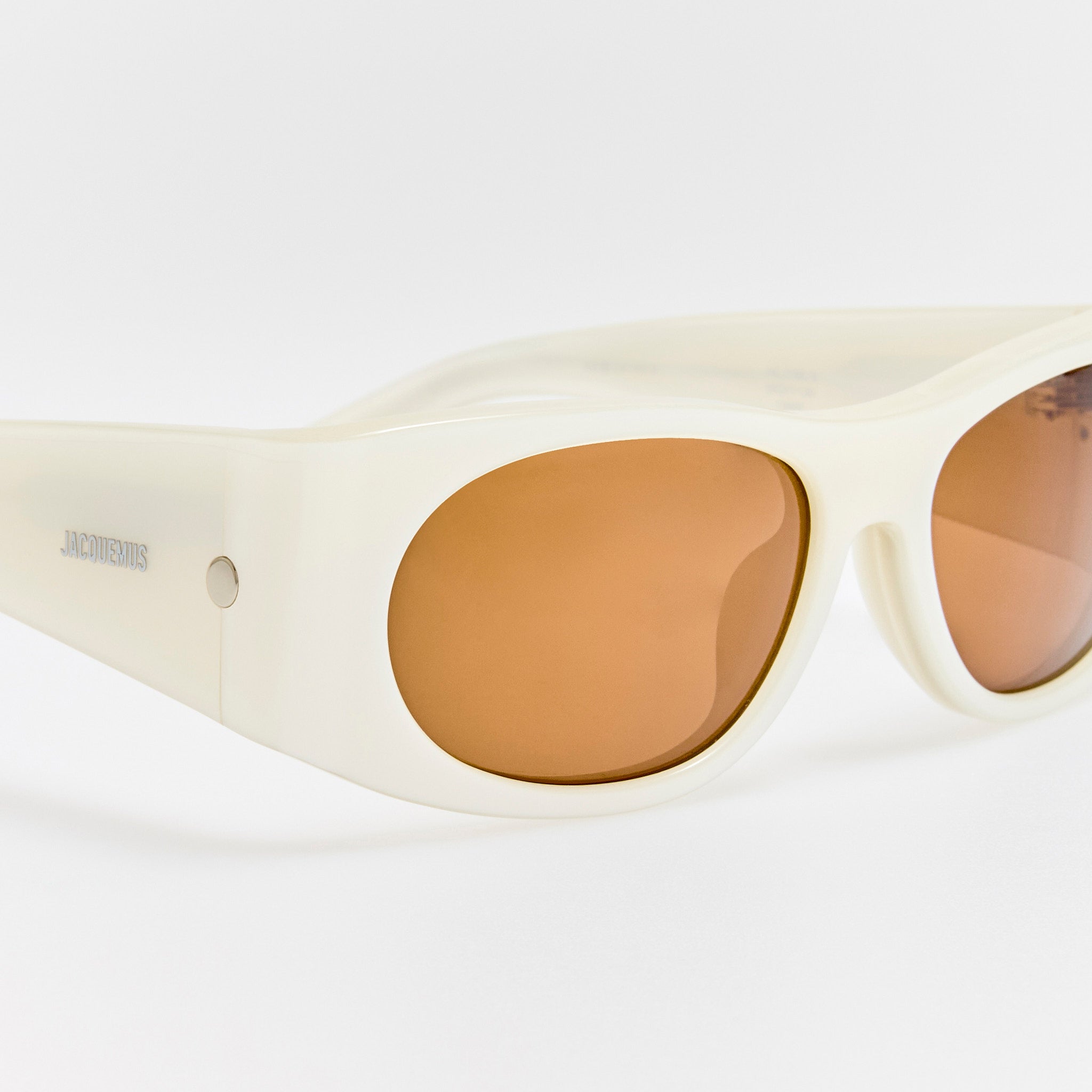 Plage Sunglasses in Metallic White
