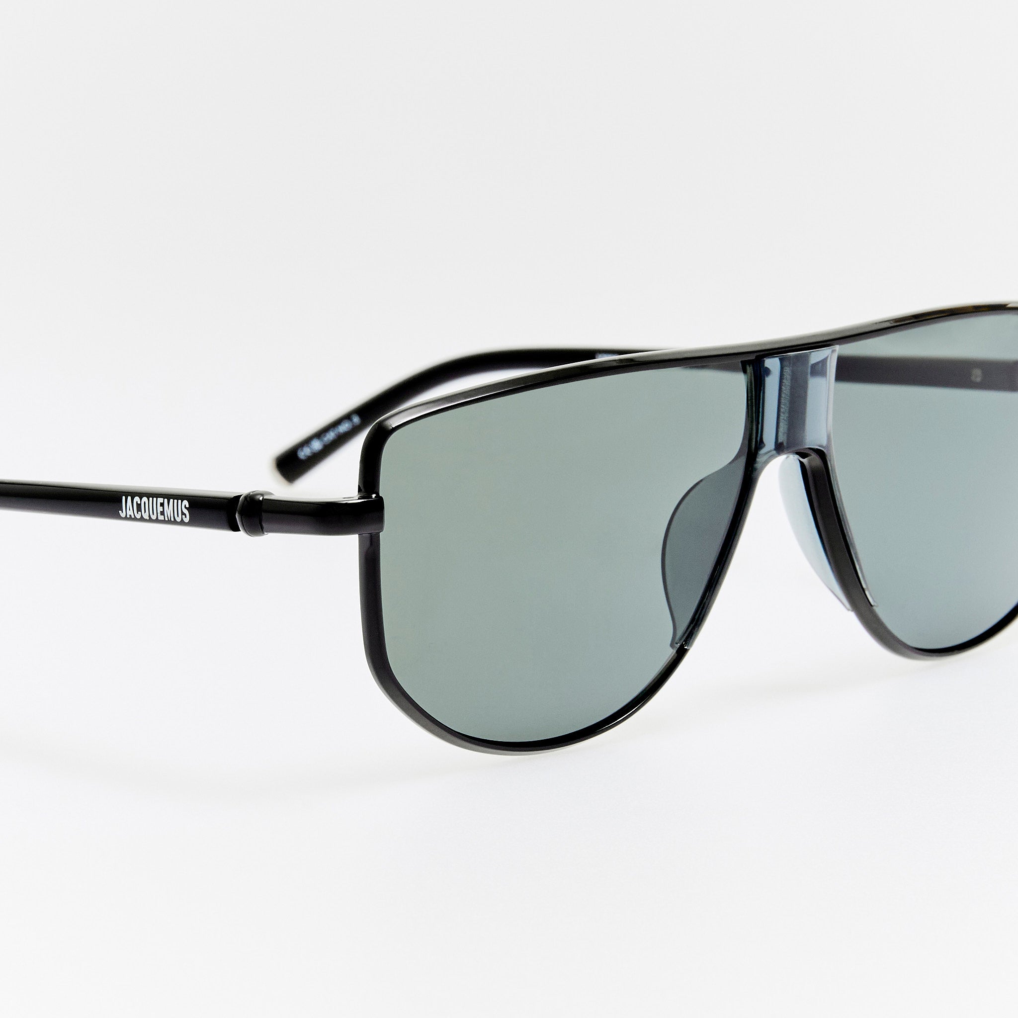 Corsa Sunglasses in Black and Grey