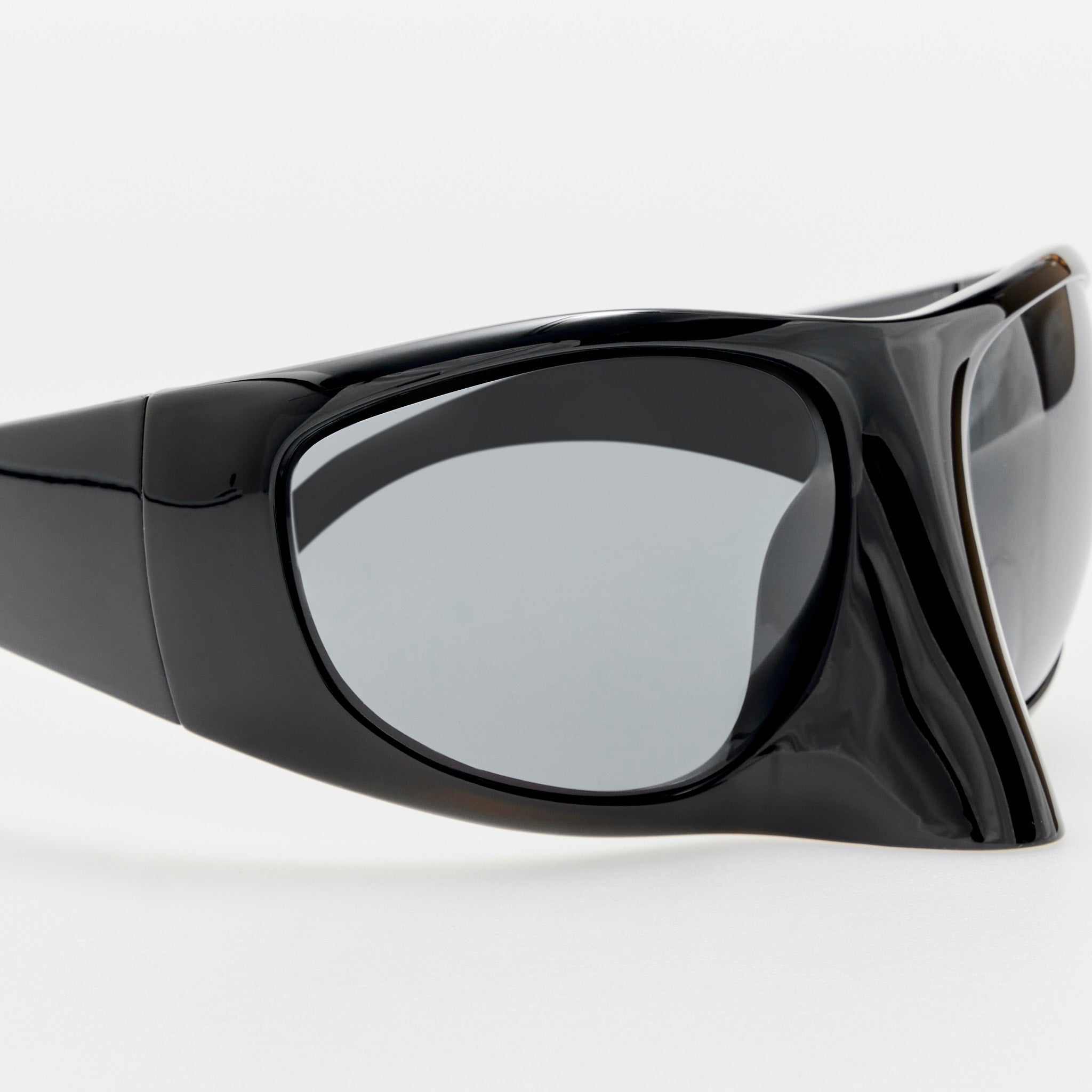 The Mask Sunglasses in Black