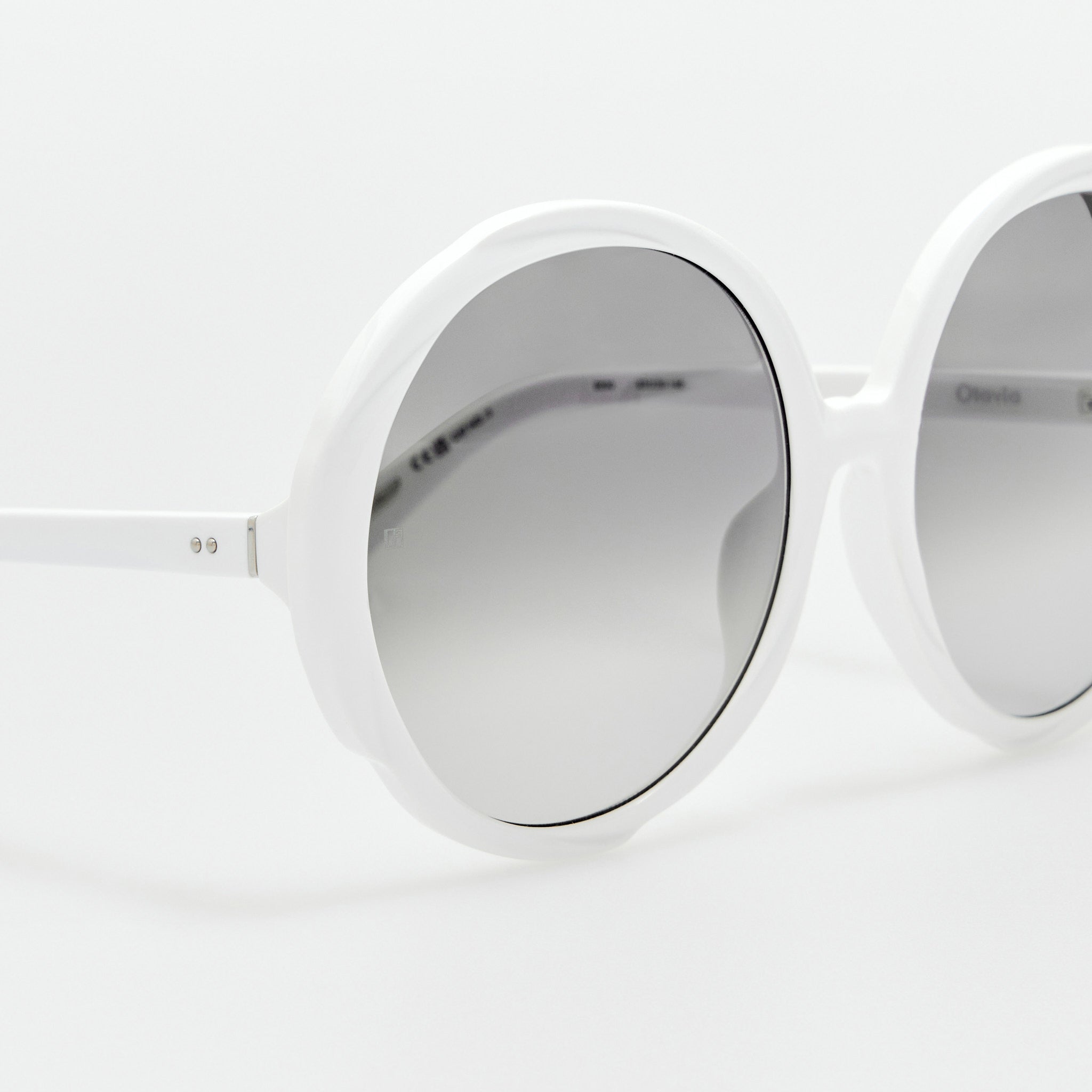 Otavia Oversized Sunglasses in White