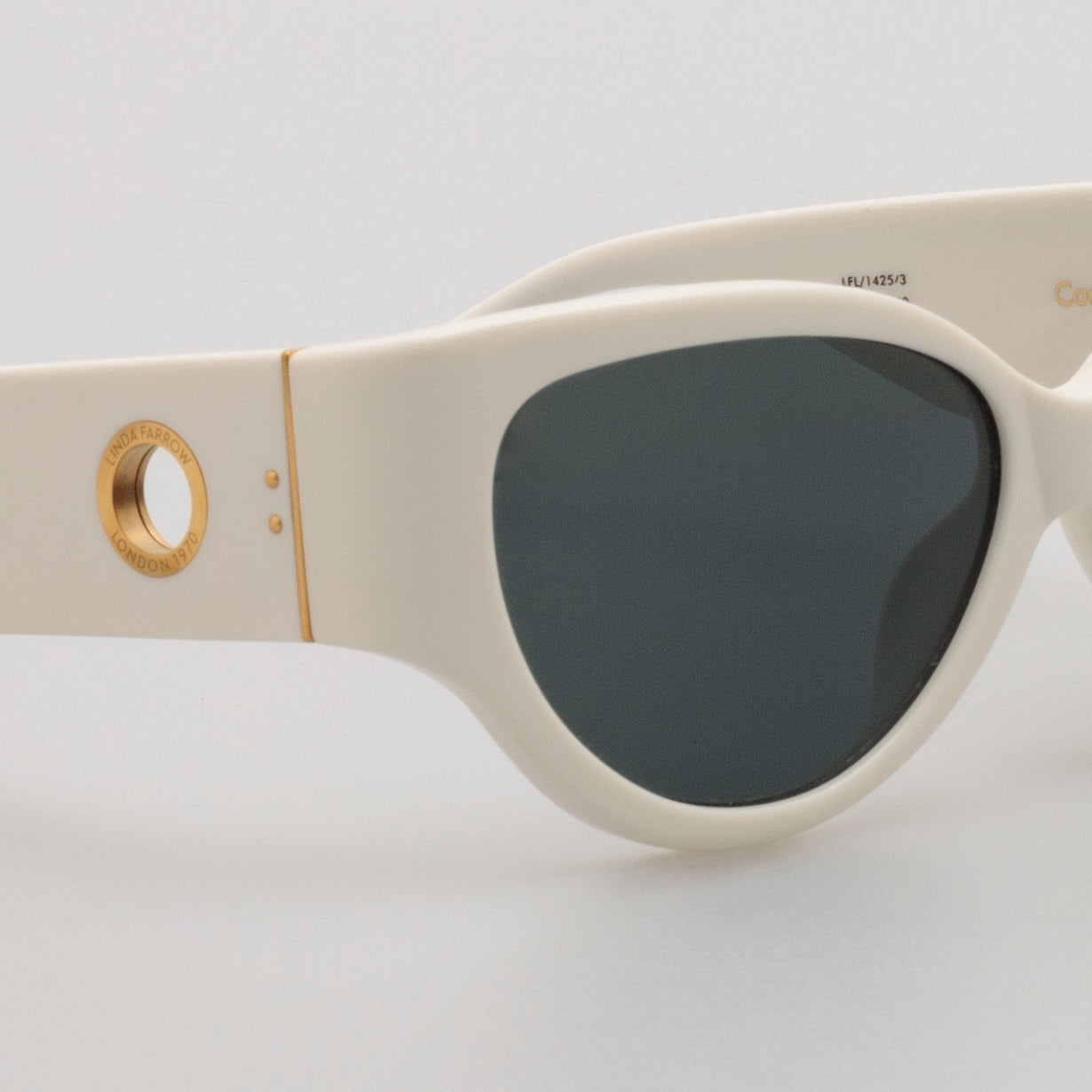 Connie Sunglasses in White