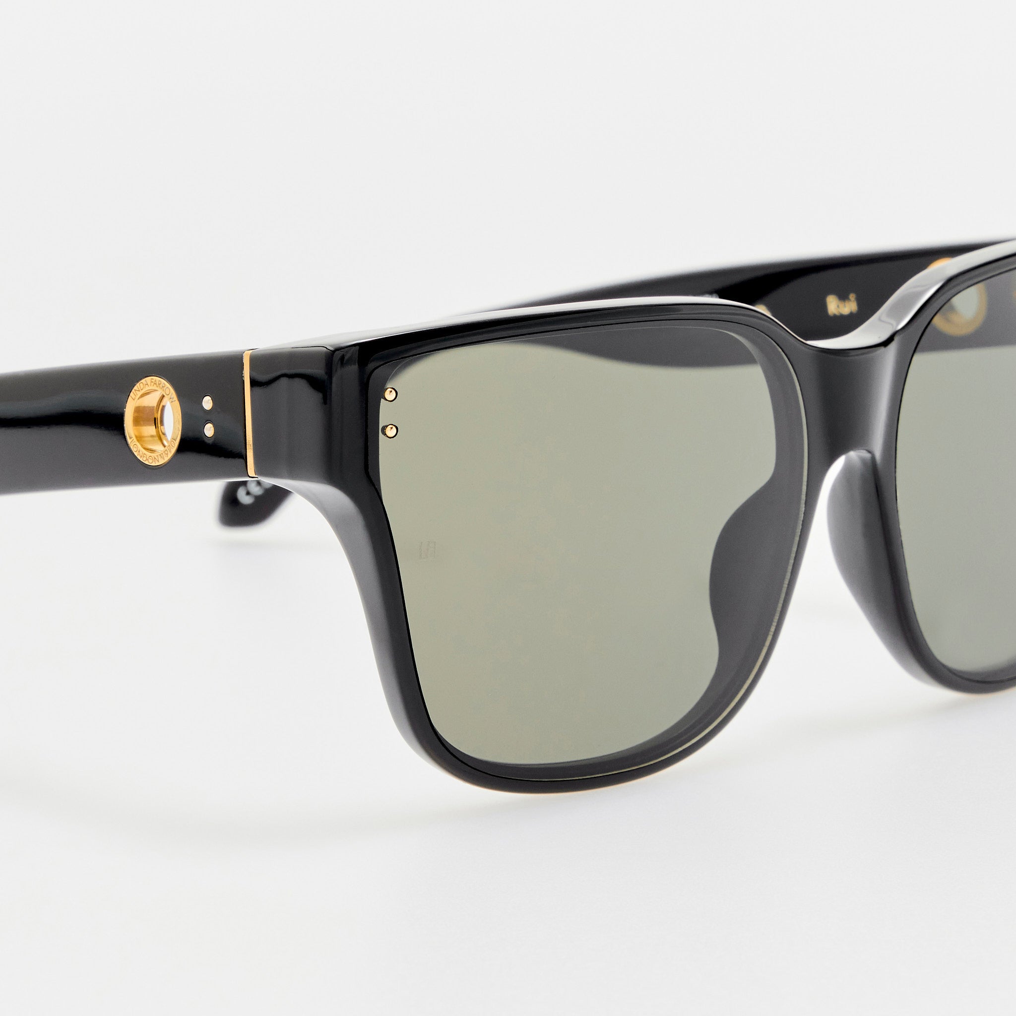 Rui Oversize Sunglasses in Black