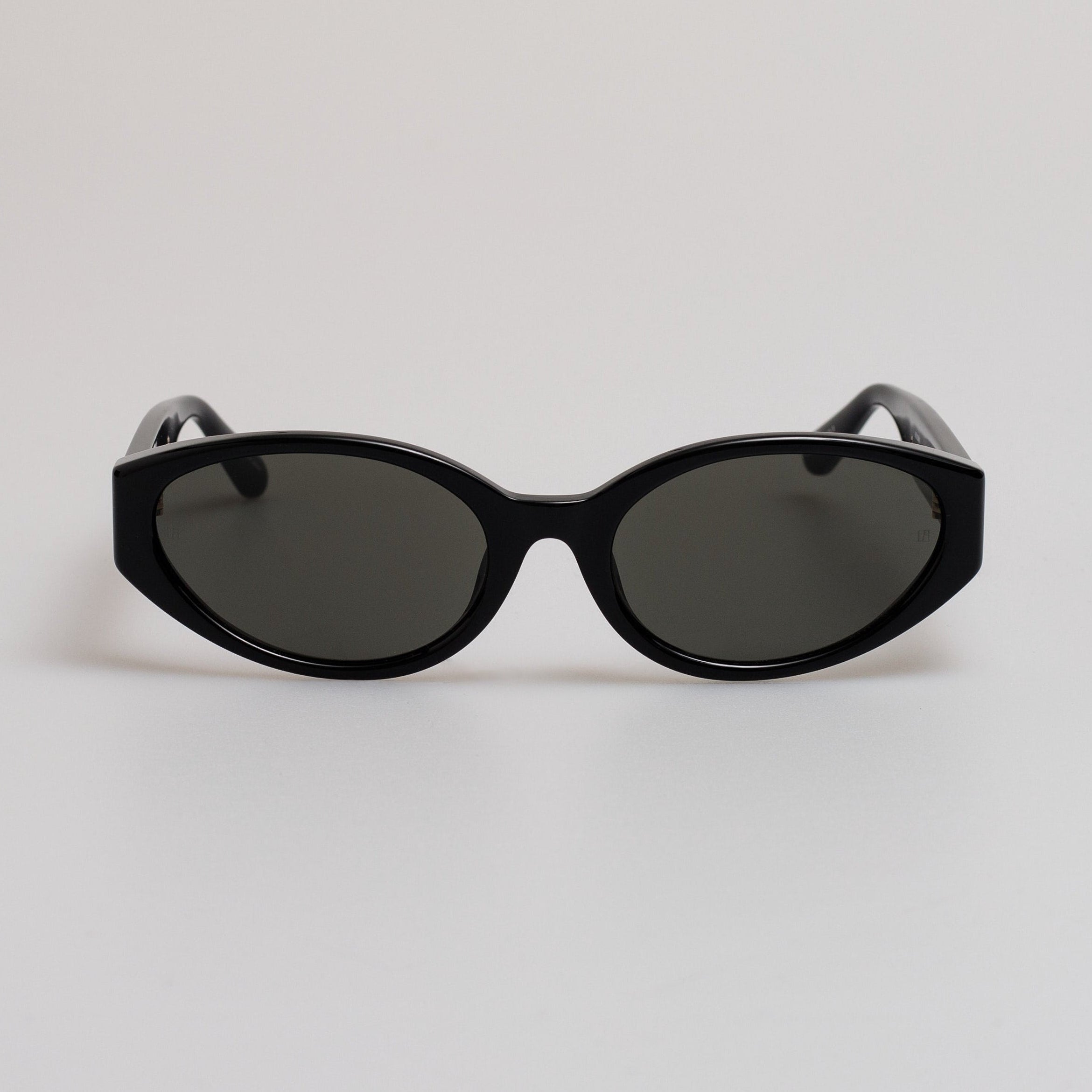 Lyra Oval Sunglasses in Black