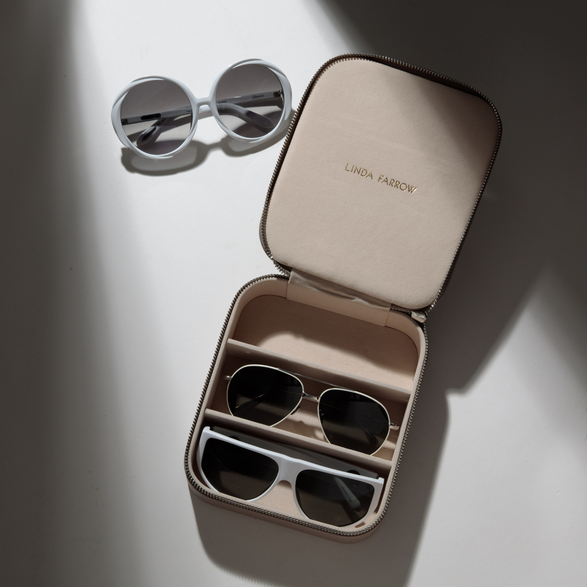 Three Pair Square Travel Case in Taupe