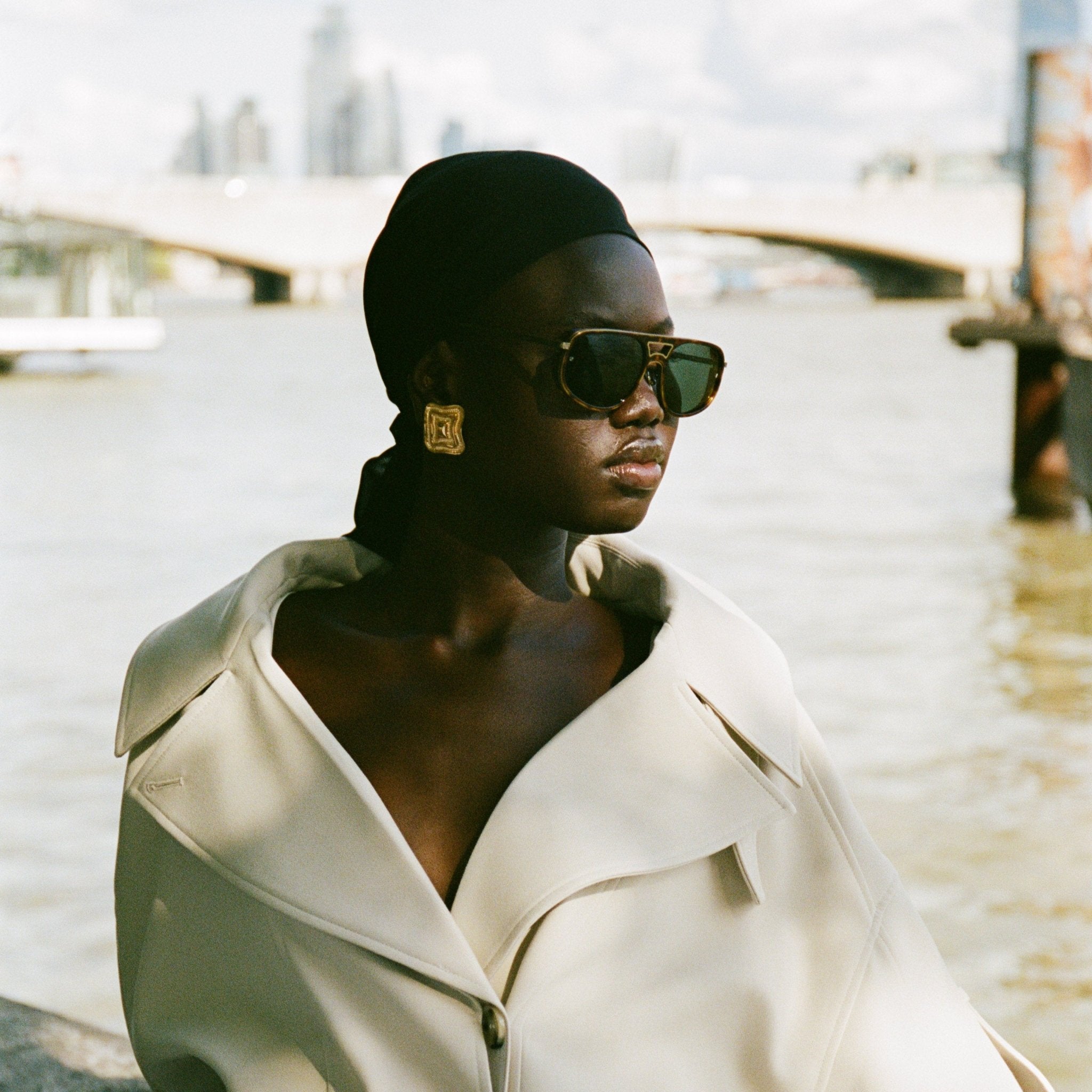 Calder Sunglasses in Dark Tortoiseshell - LINDA FARROW-Sunglasses-
