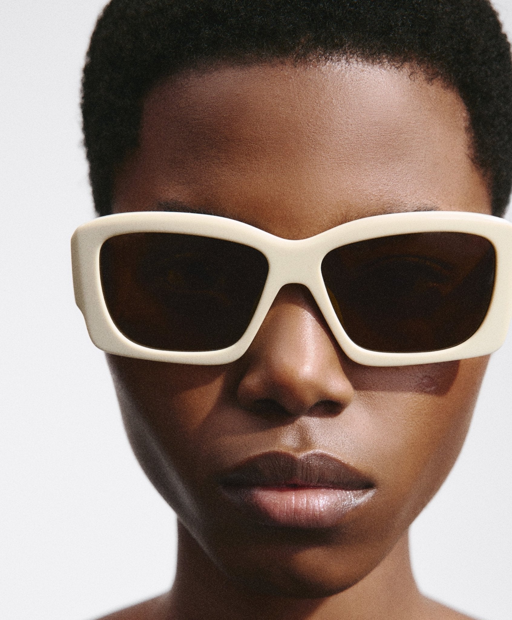 Croisiere Rectangular Sunglasses in Sand - LINDA FARROW - Sunglasses -