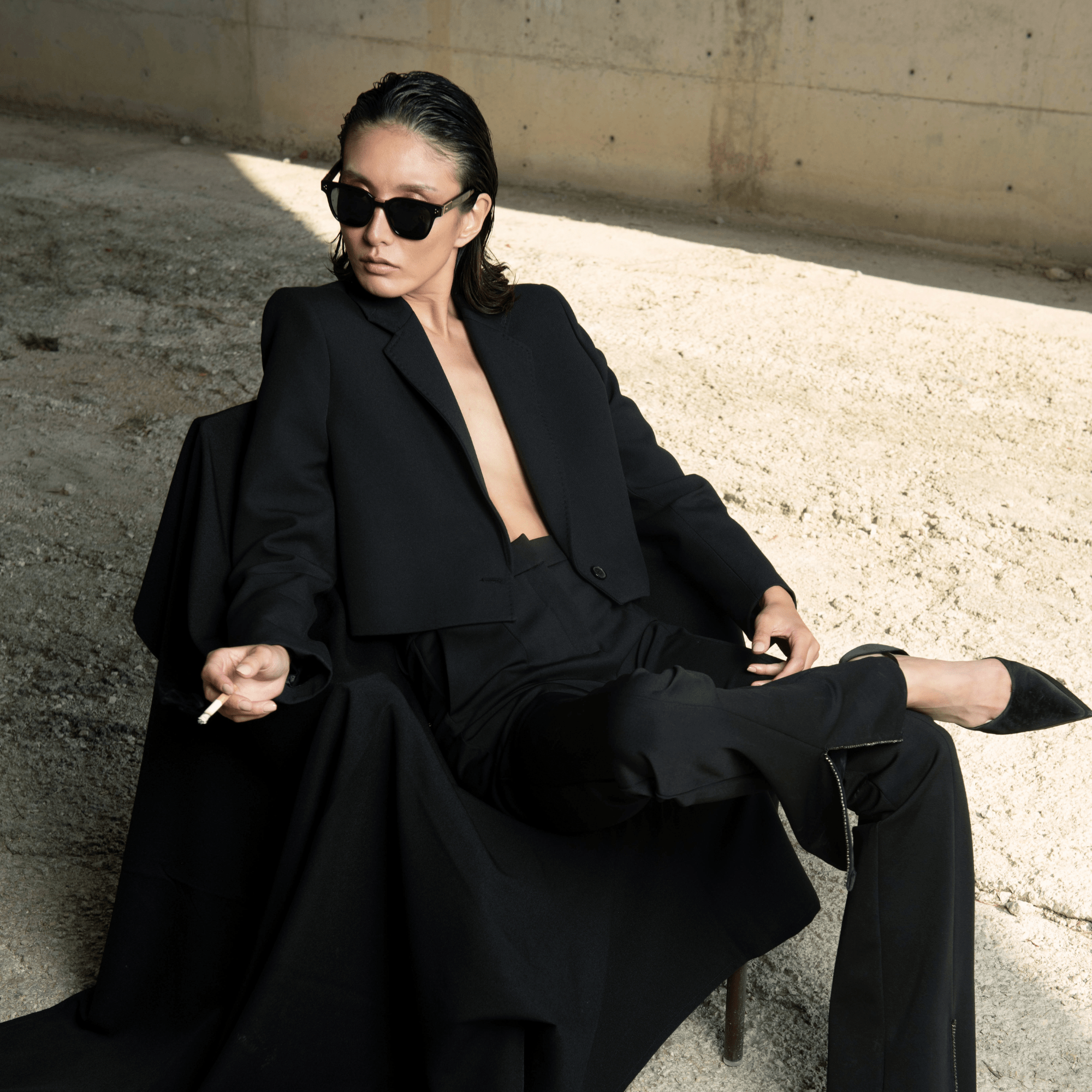 Sanchez Sunglasses in Black - LINDA FARROW - Sunglasses -