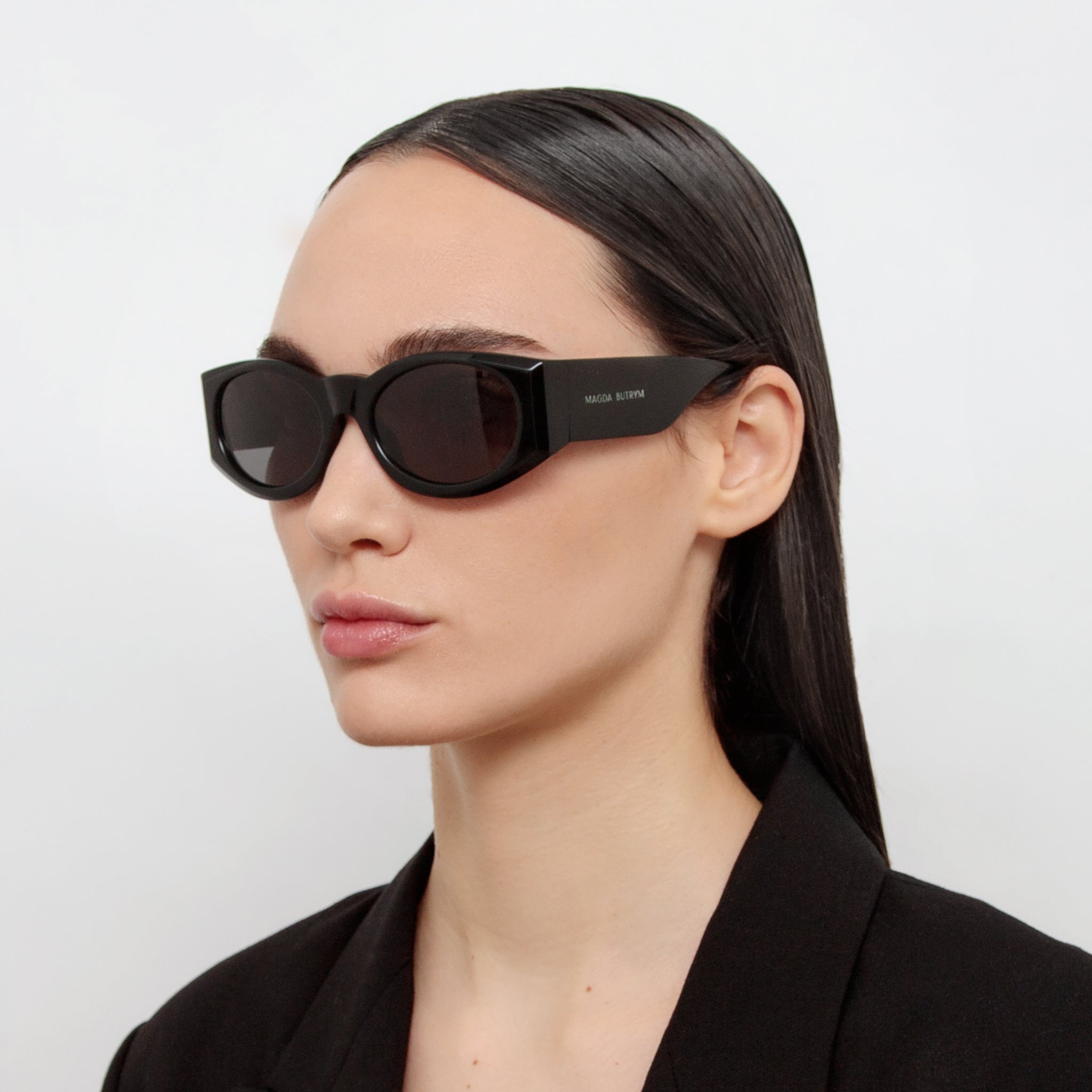Sunglasses in Black and Grey - LINDA FARROW - Sunglasses -
