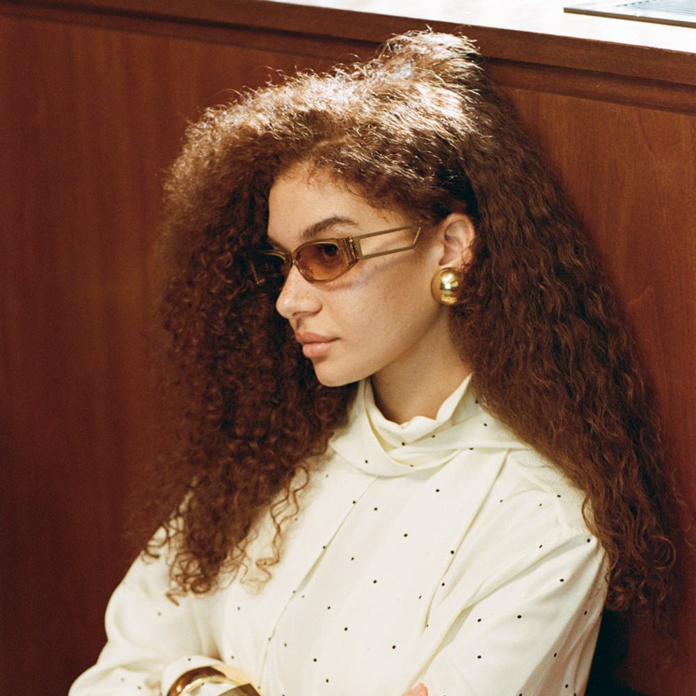 Susie Vista Temple Sunglasses in Honey - LINDA FARROW - Sunglasses -