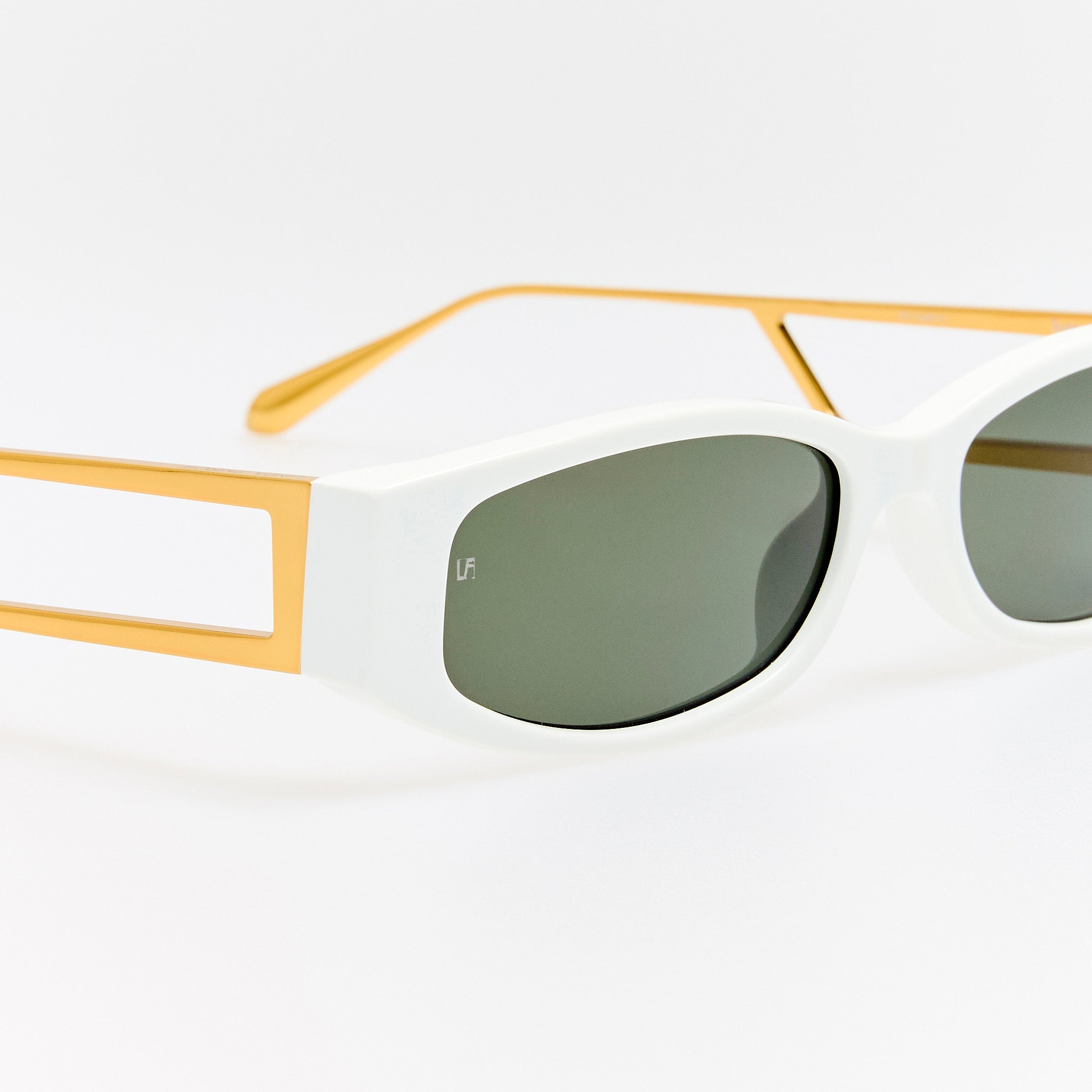 Susie Vista Temple Sunglasses in White - LINDA FARROW - Sunglasses -