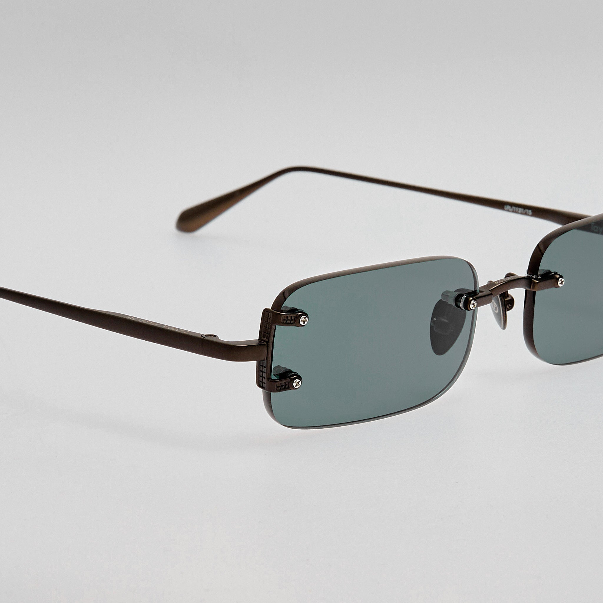 Taylor Sunglasses in Matt Black Nickel - LINDA FARROW - Sunglasses -