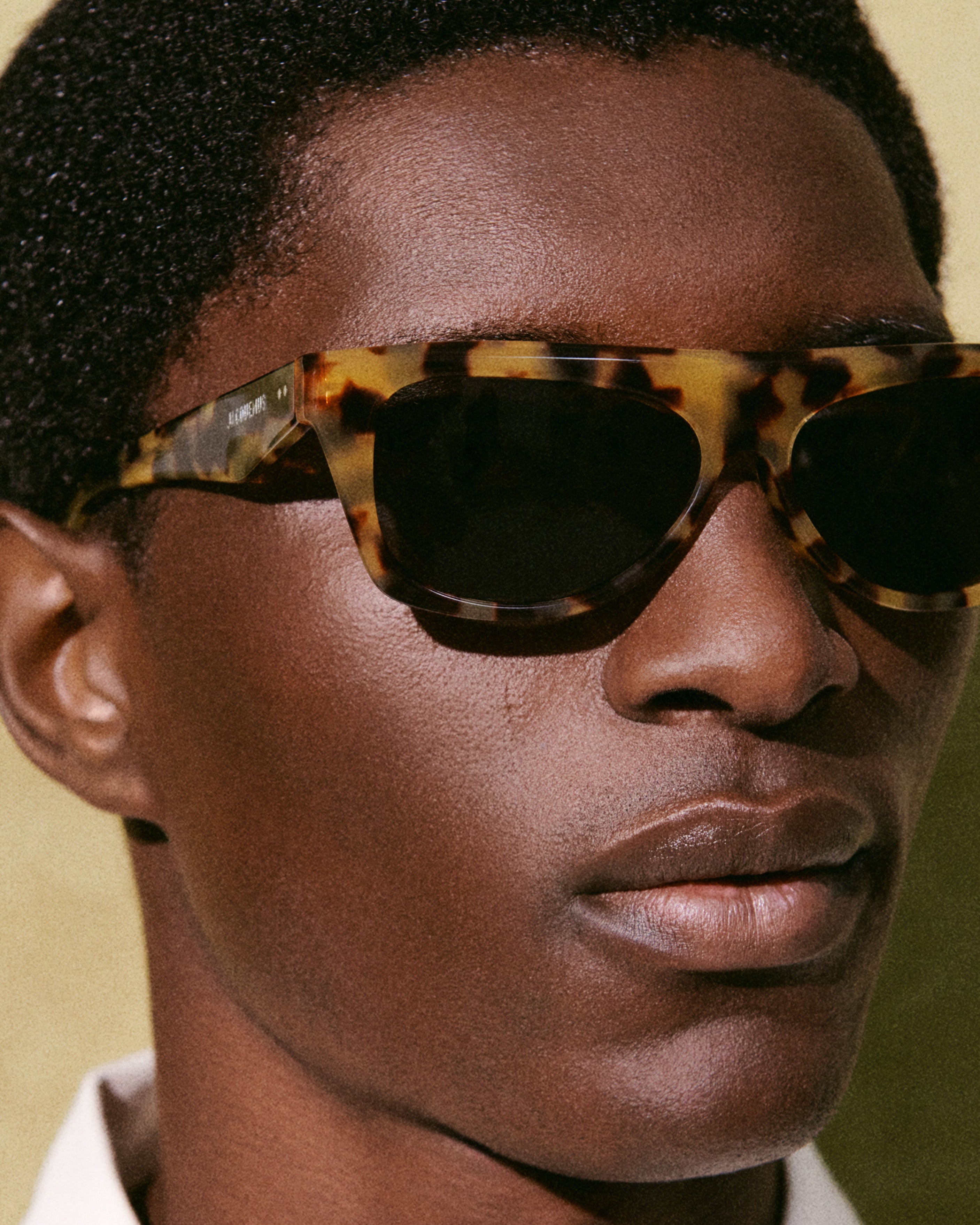 LINDA FARROW® Official Global Store | Re-defining eyewear