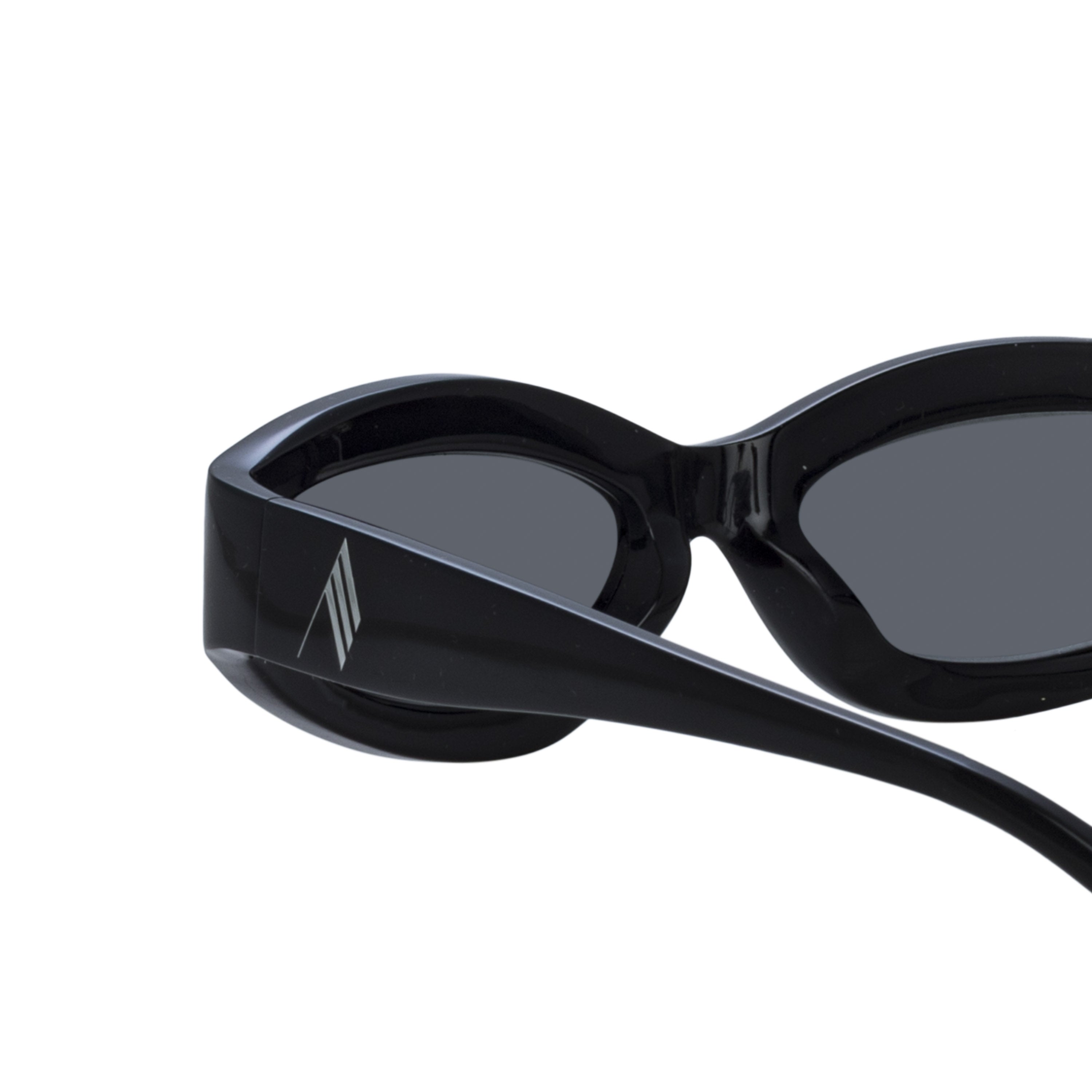 Agnes Wrap Sunglasses in Black