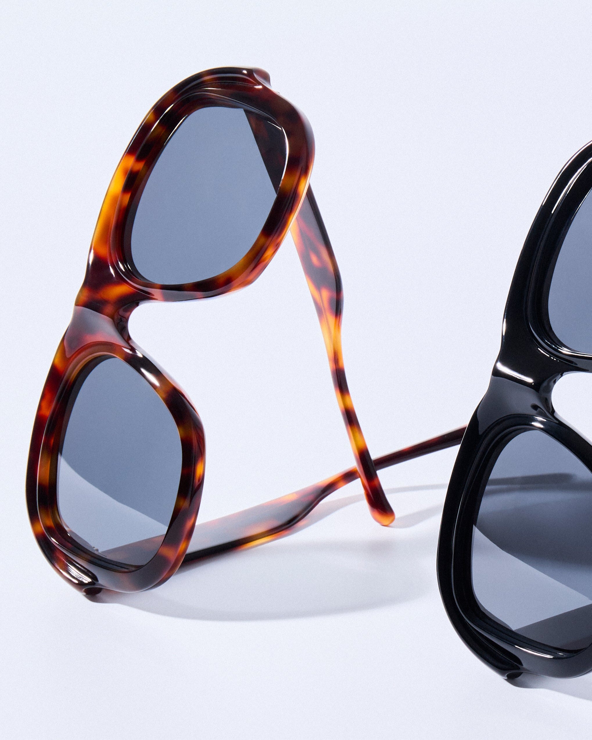 LINDA FARROW　サングラス　グレー　アン・ドゥムルメステール Ann Demeulemeester Black and Grey Linda Farrow Edition