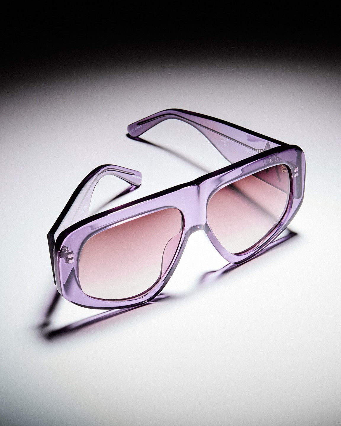 ＪＡＲＶＩＳページ Jarvis Sunglasses in Black Matt Nickel by LINDA FARROW