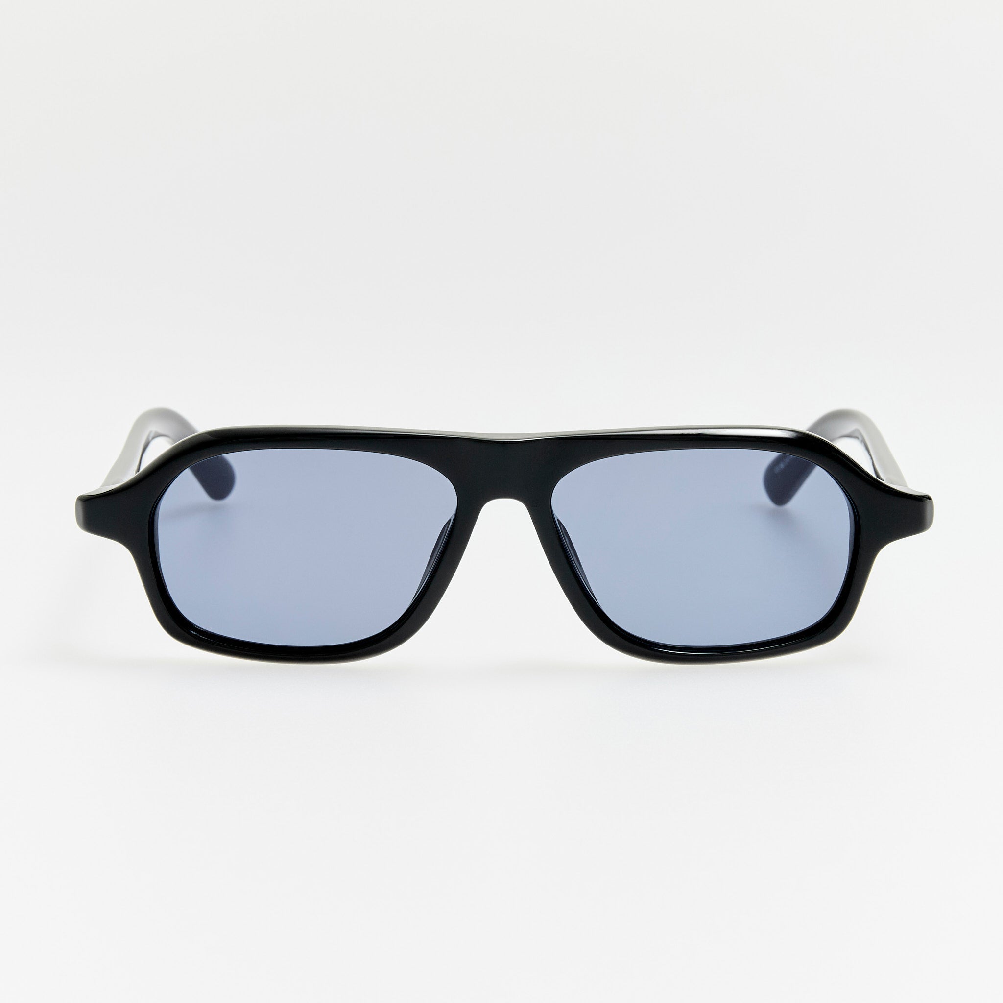 Becane Sunglasses in Black