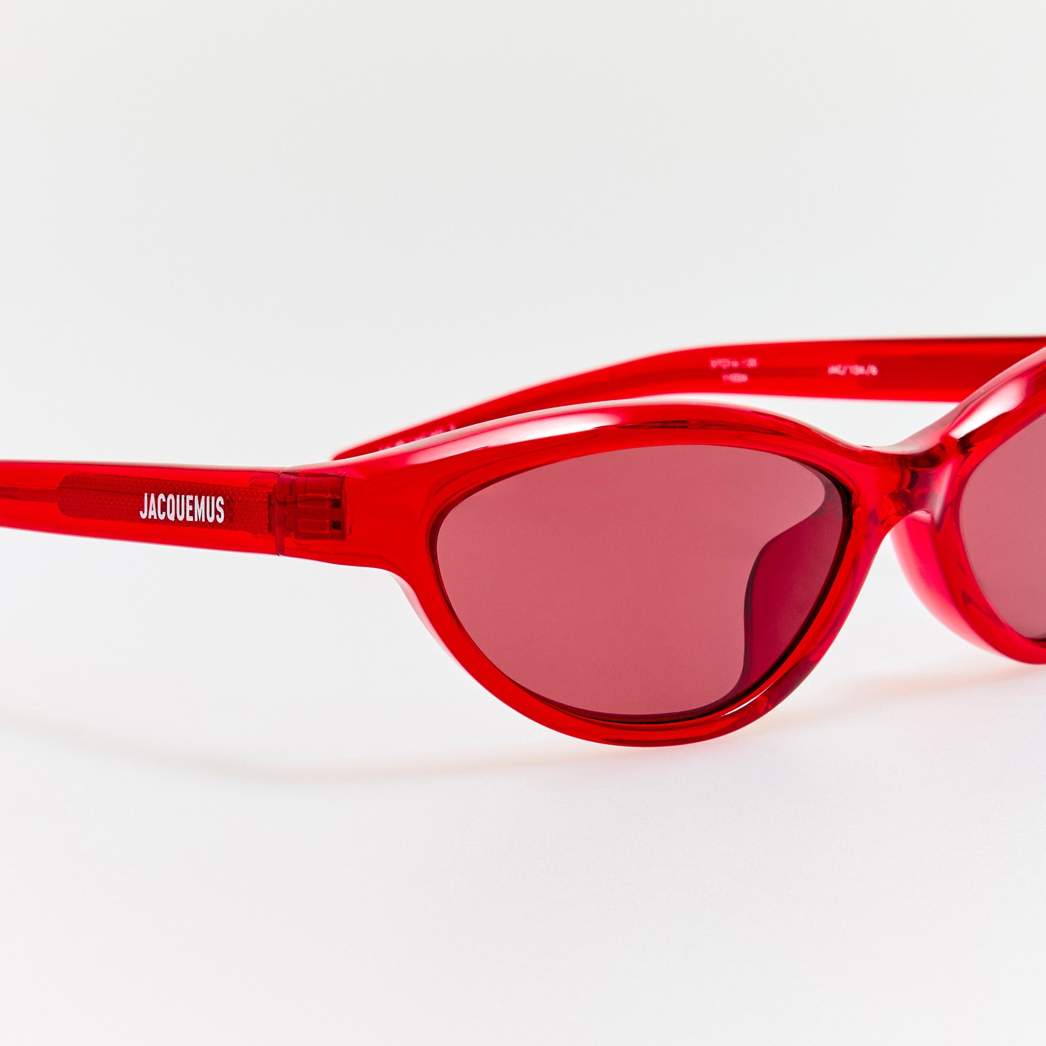 Curvo Sunglasses in Cherry