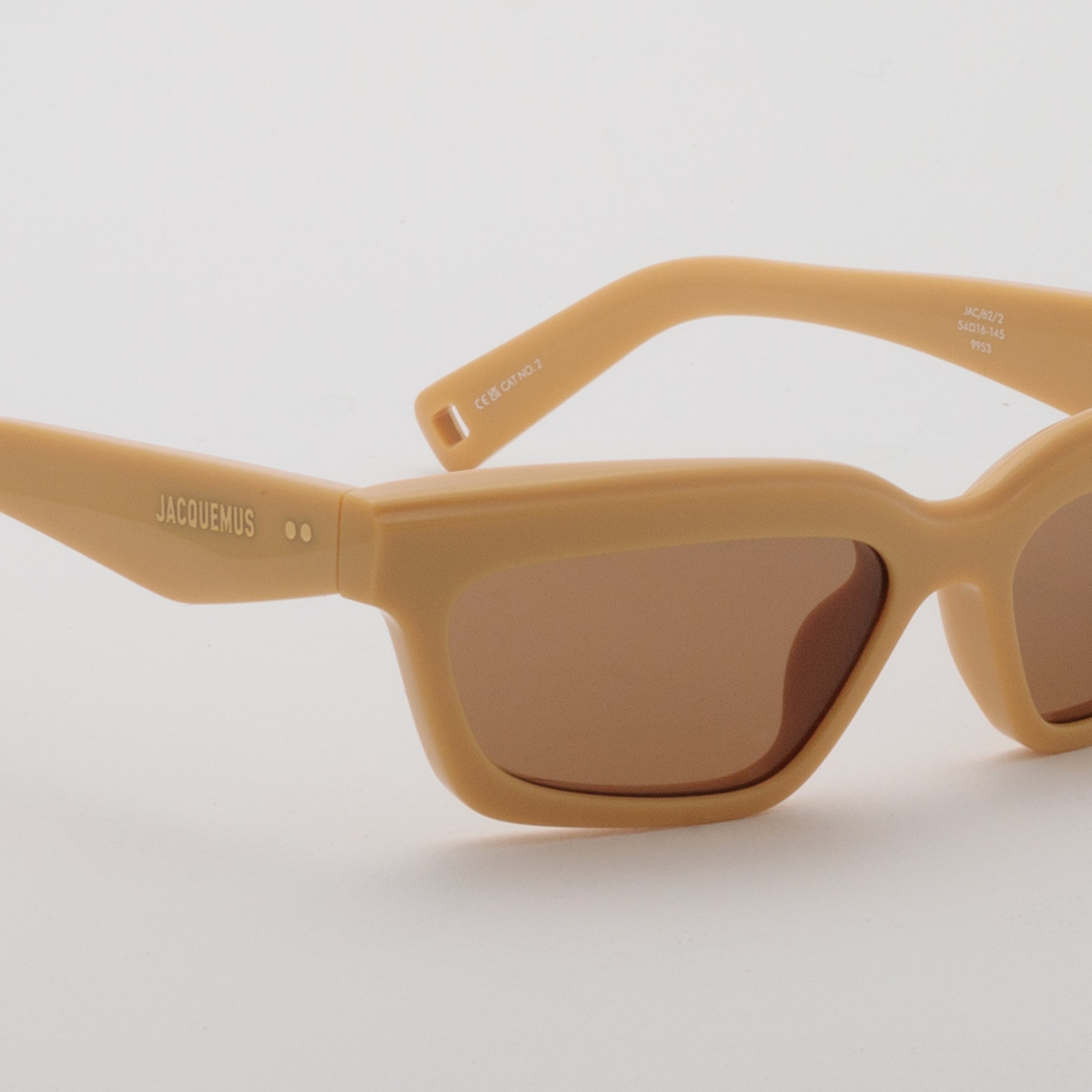 Salon Angular Sunglasses in Banana