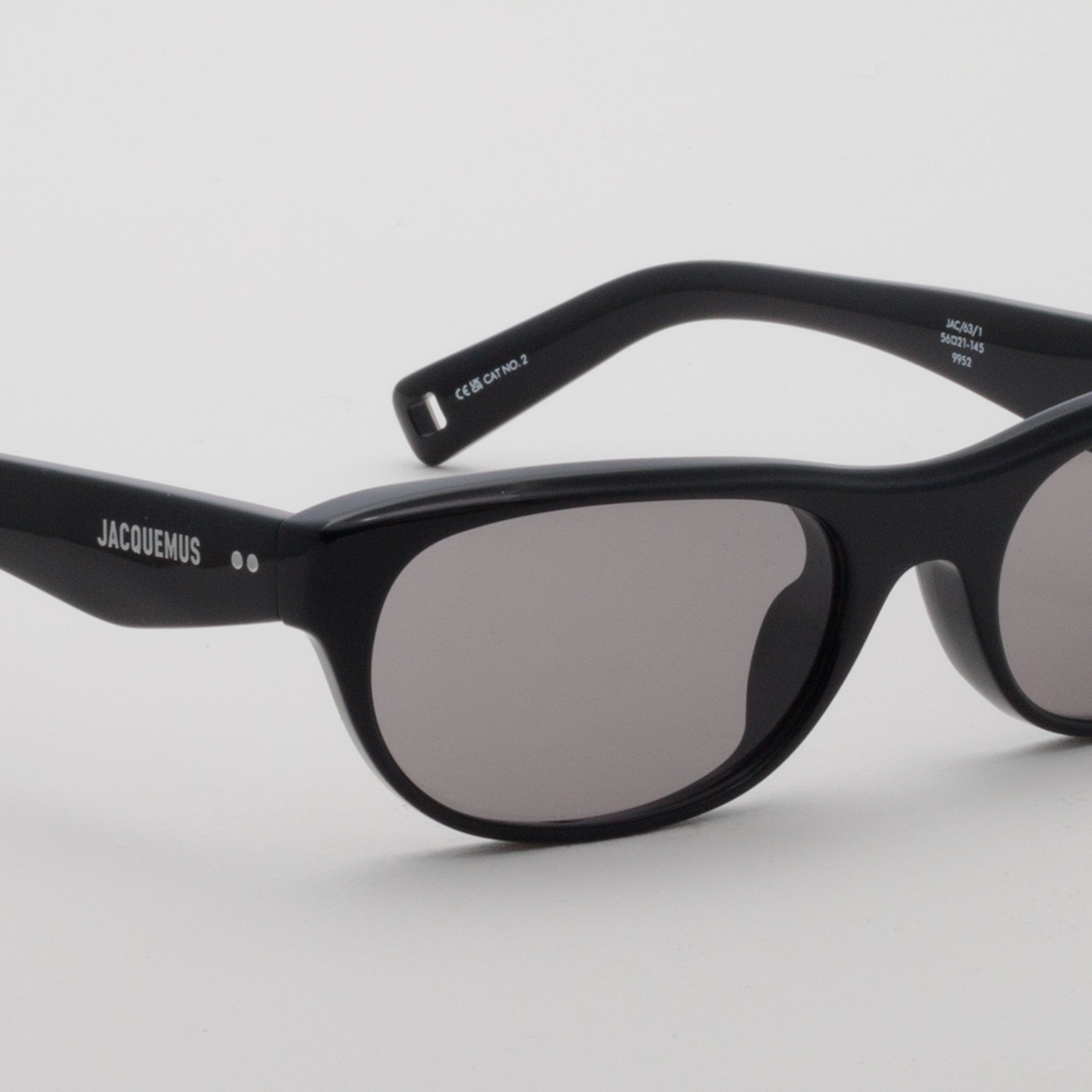 Sole Angular D-Frame in Black