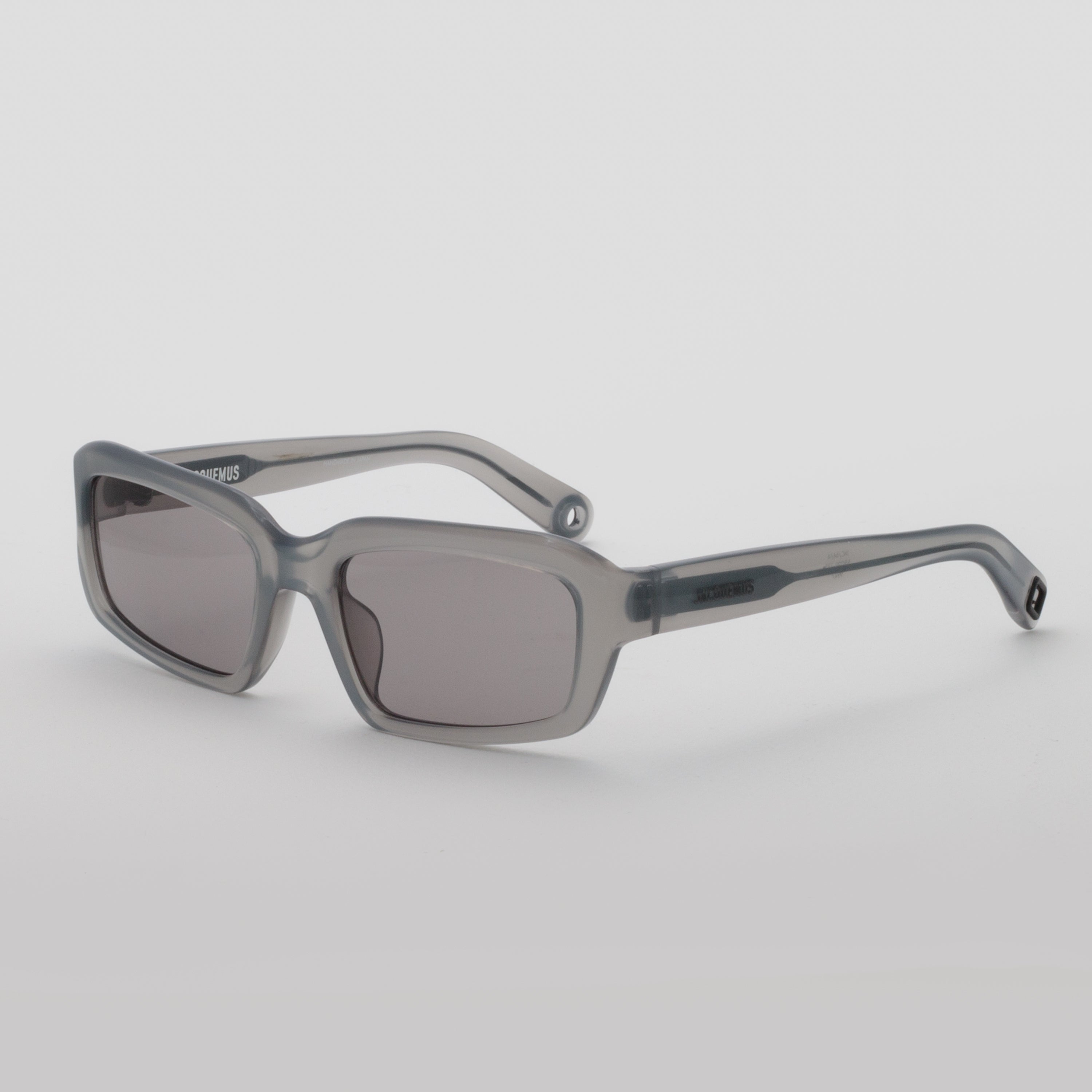 Marino Angular D-Frame in Metallic Grey