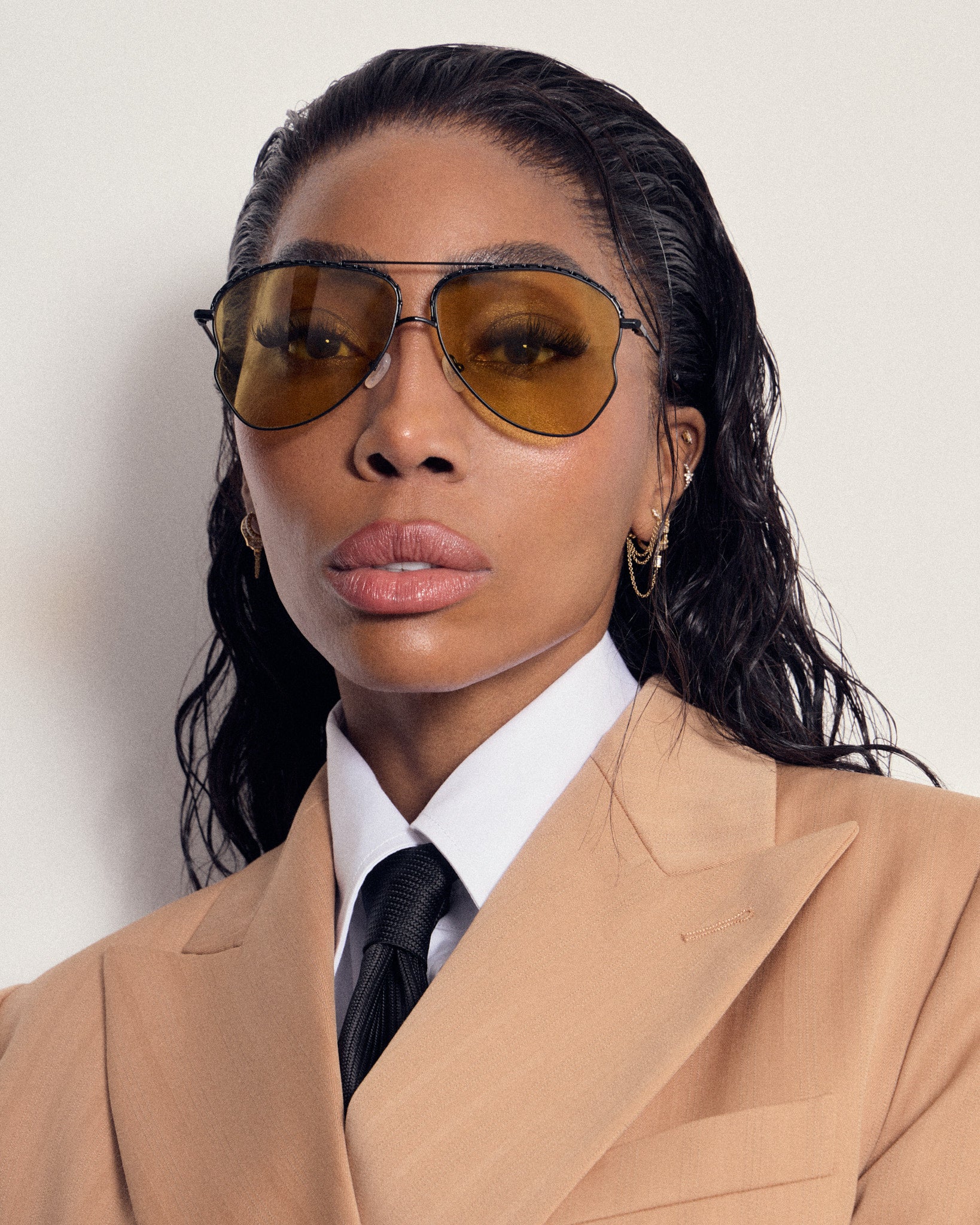 Kika Aviator Sunglasses in Yellow and Matt Black