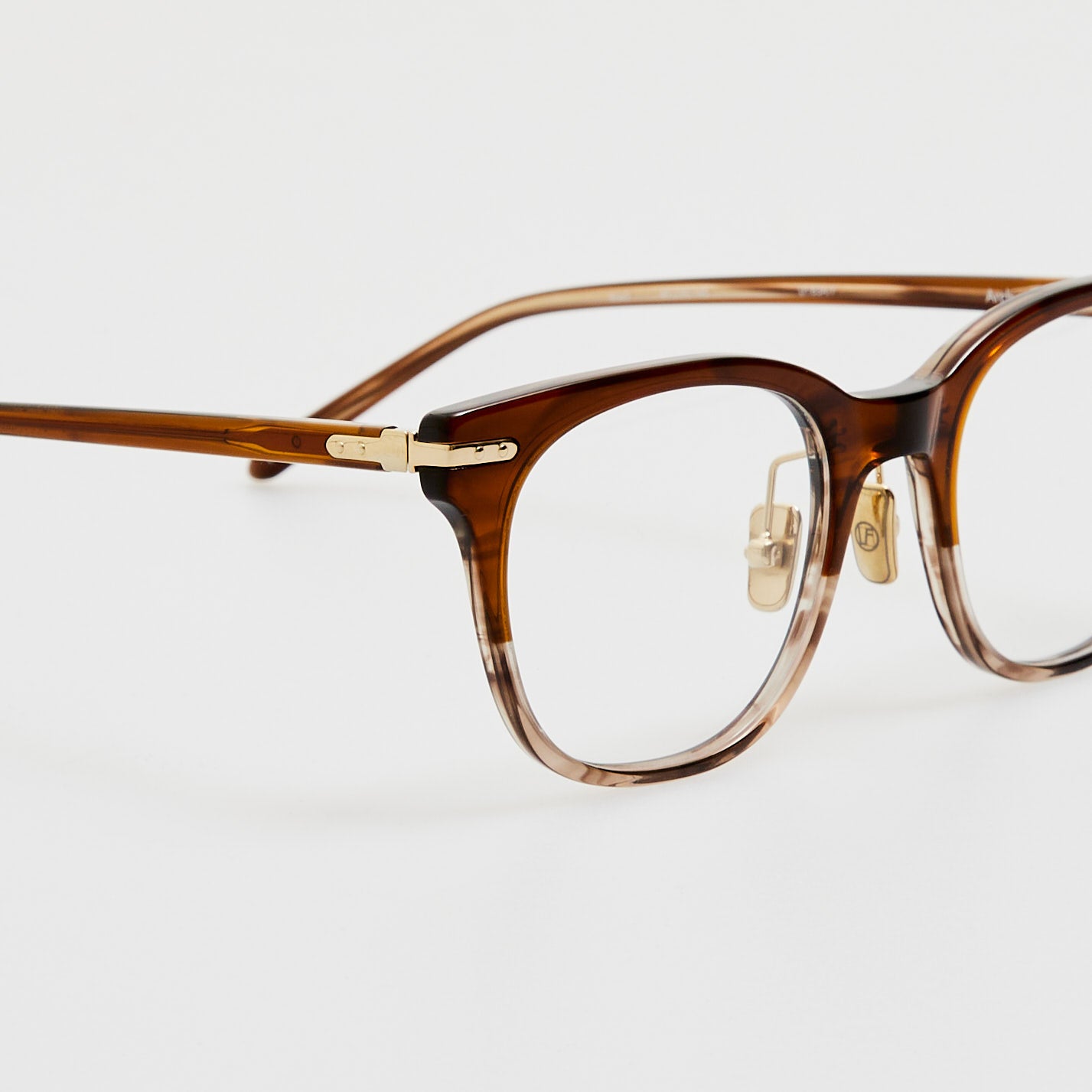 Arch Optical in Caramel Horn