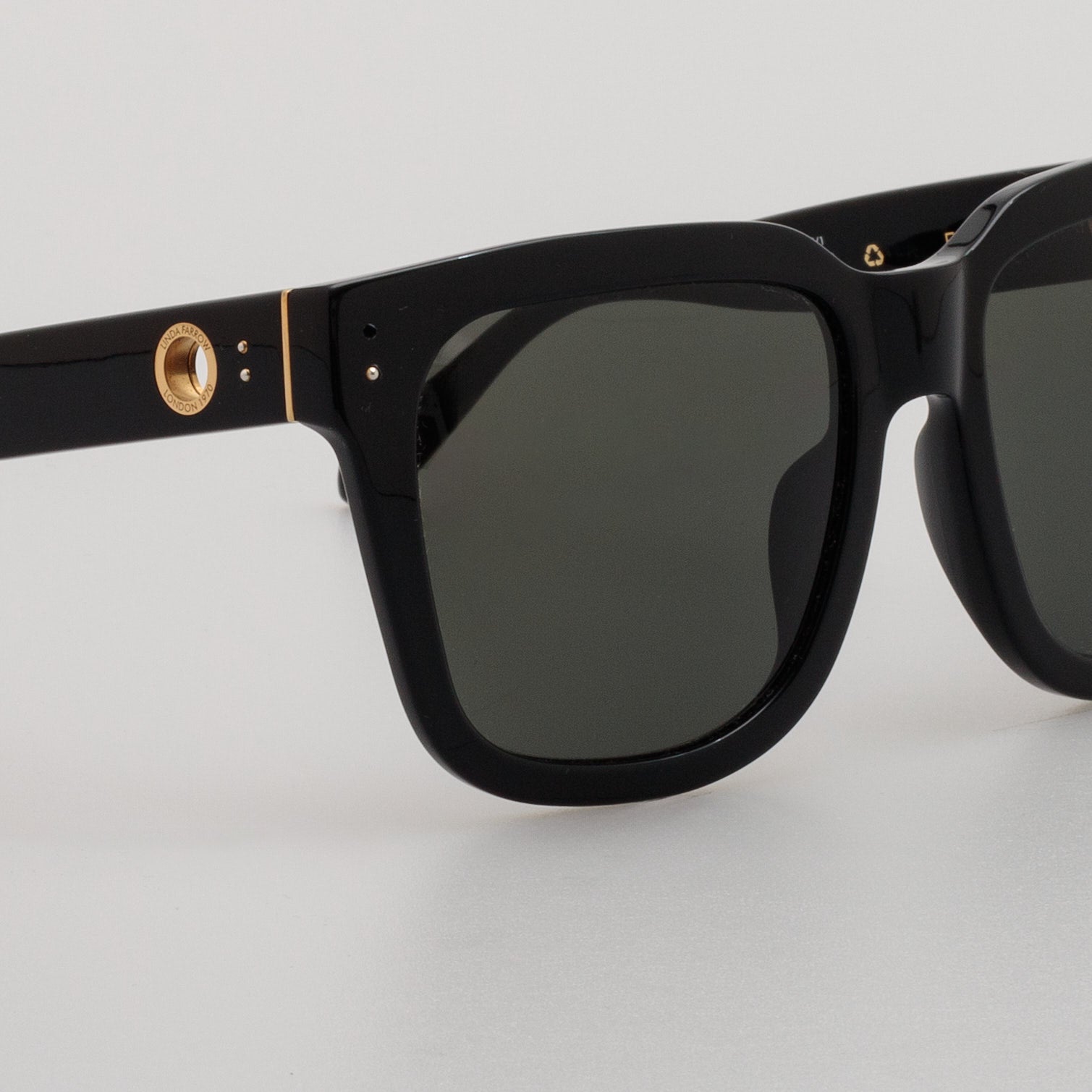 Freya Square Sunglasses in Black