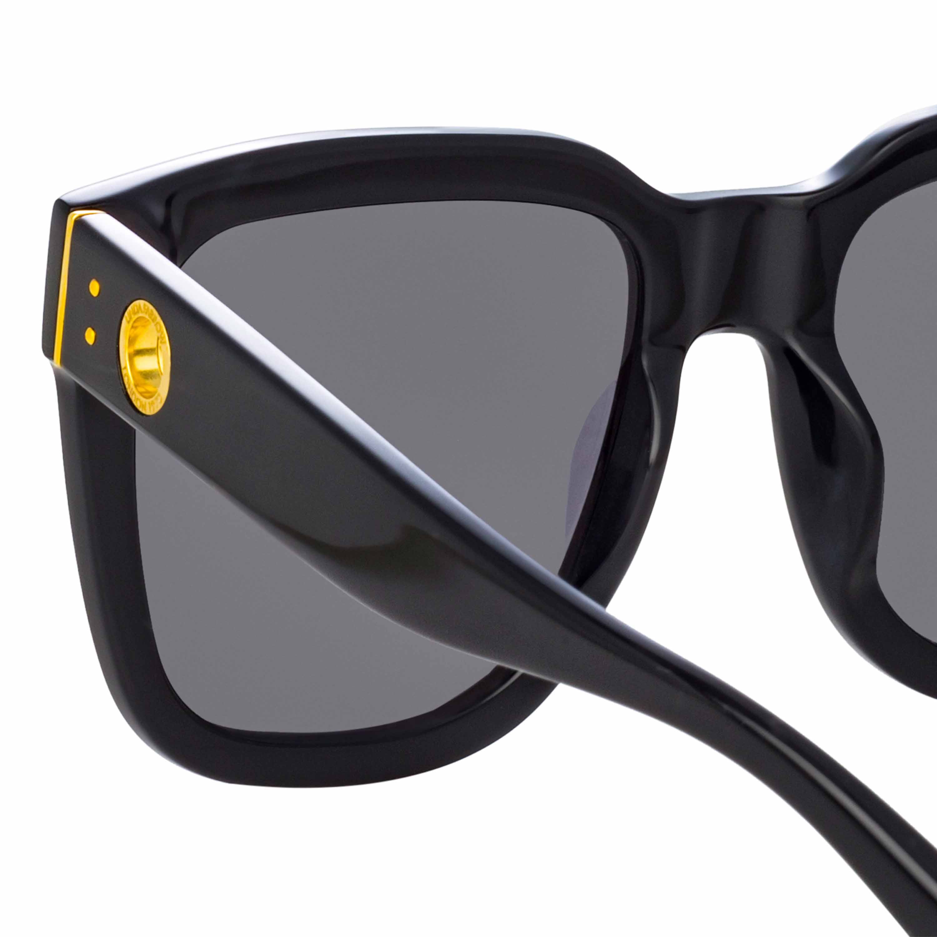 Freya Square Sunglasses in Black