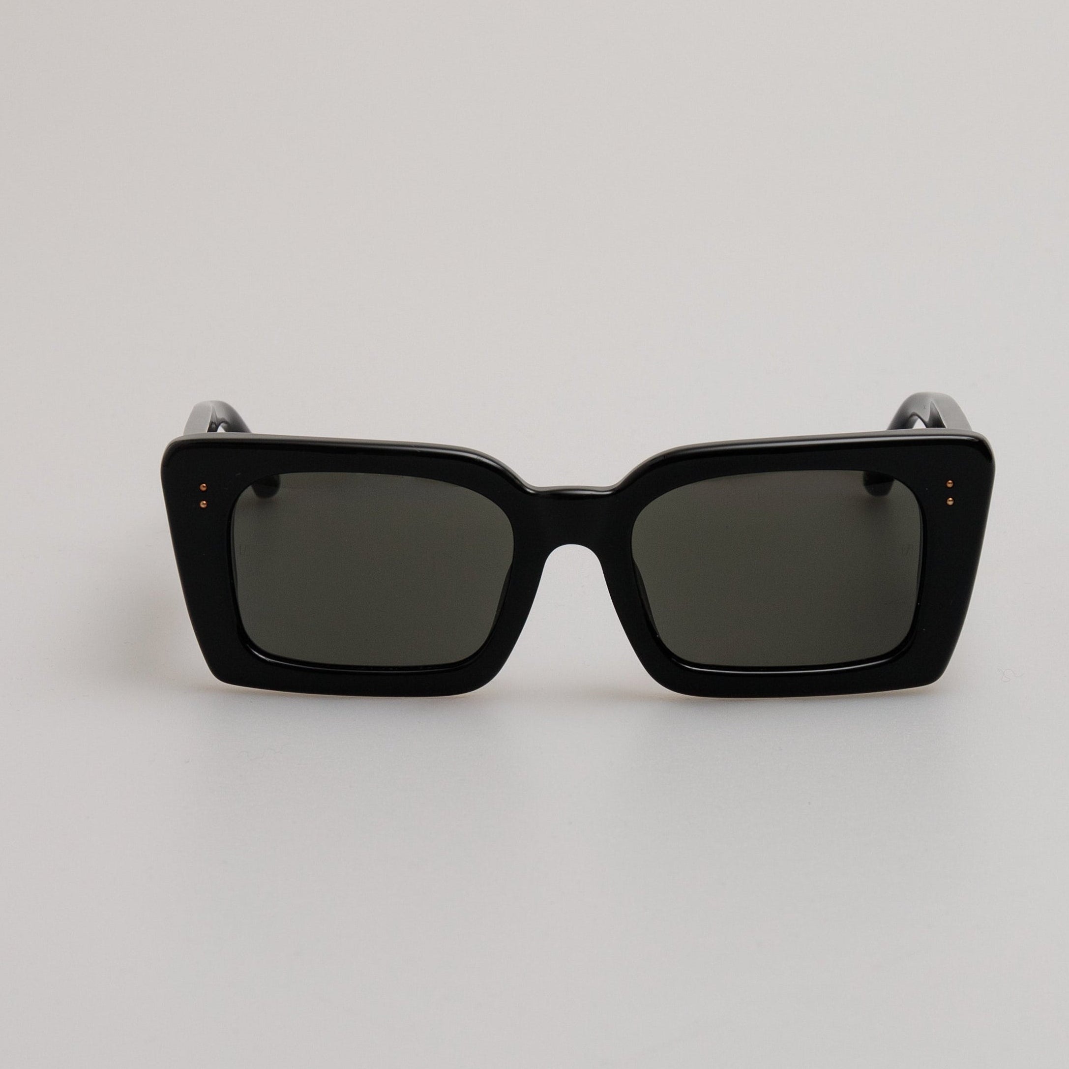 Nieve Sunglasses in Black