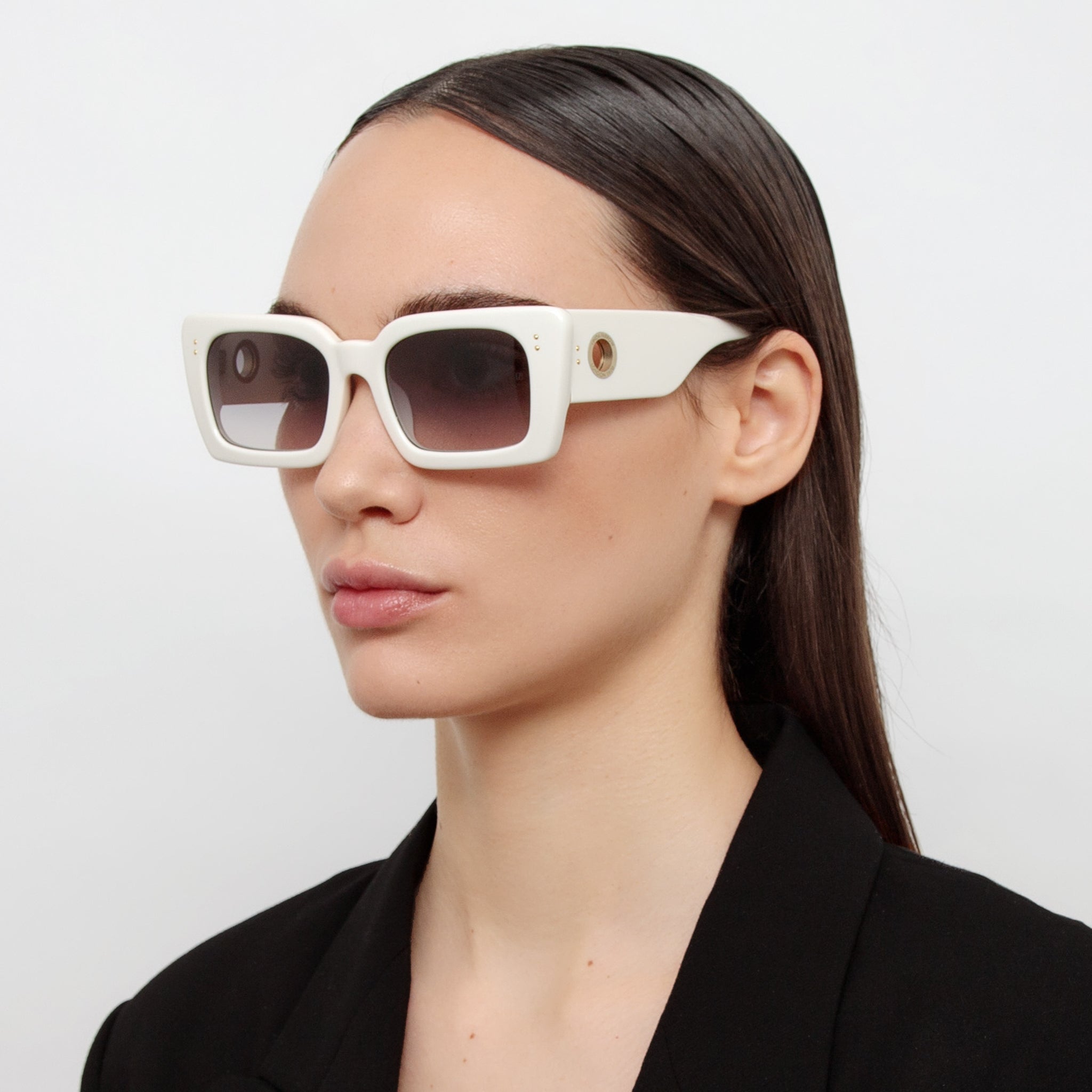 Nieve Sunglasses in White