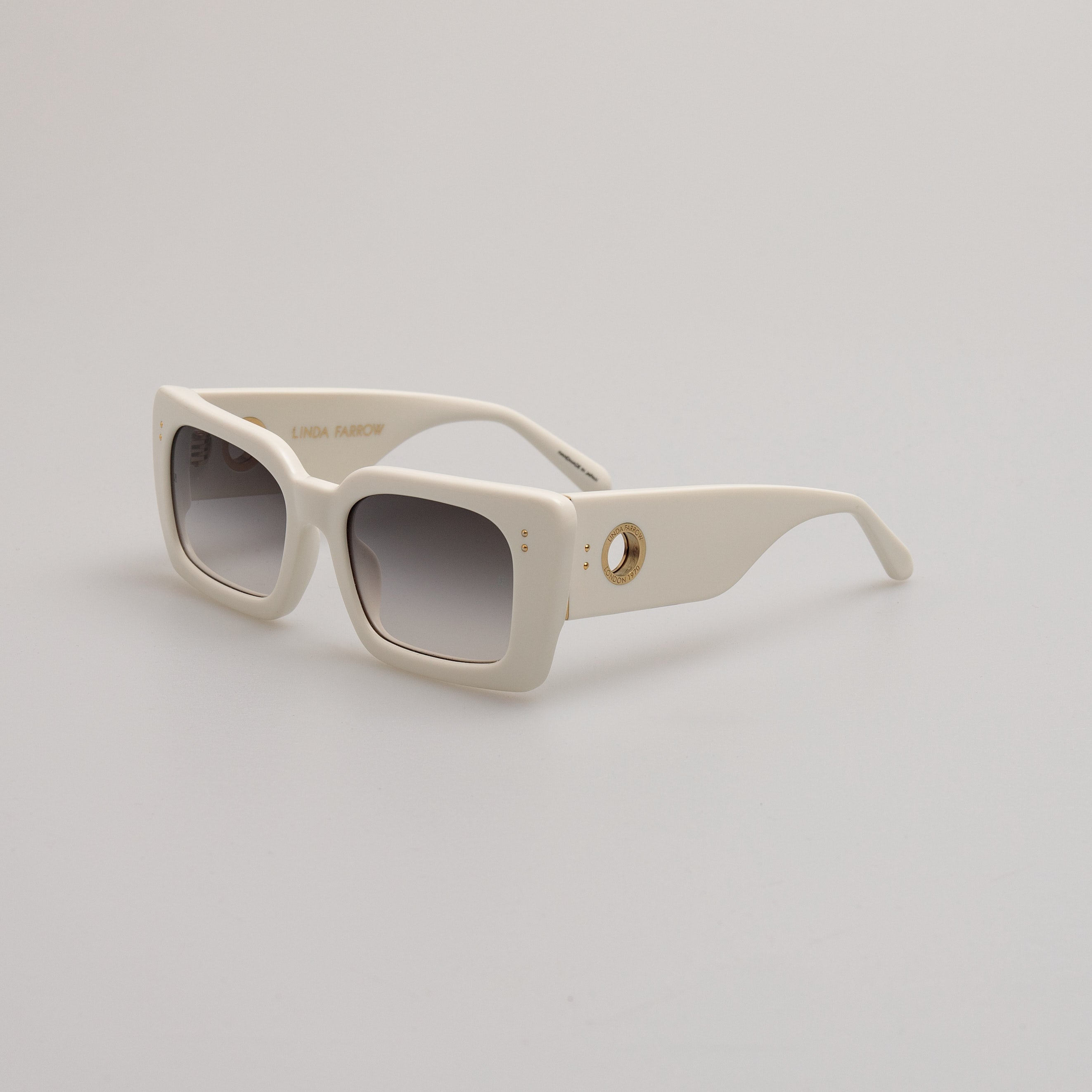 Nieve Sunglasses in White