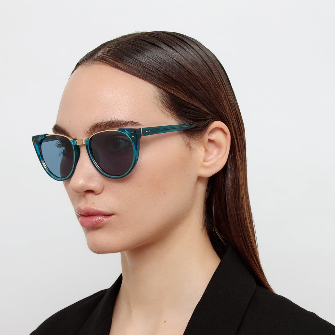 Iris Oval Sunglasses in Aqua