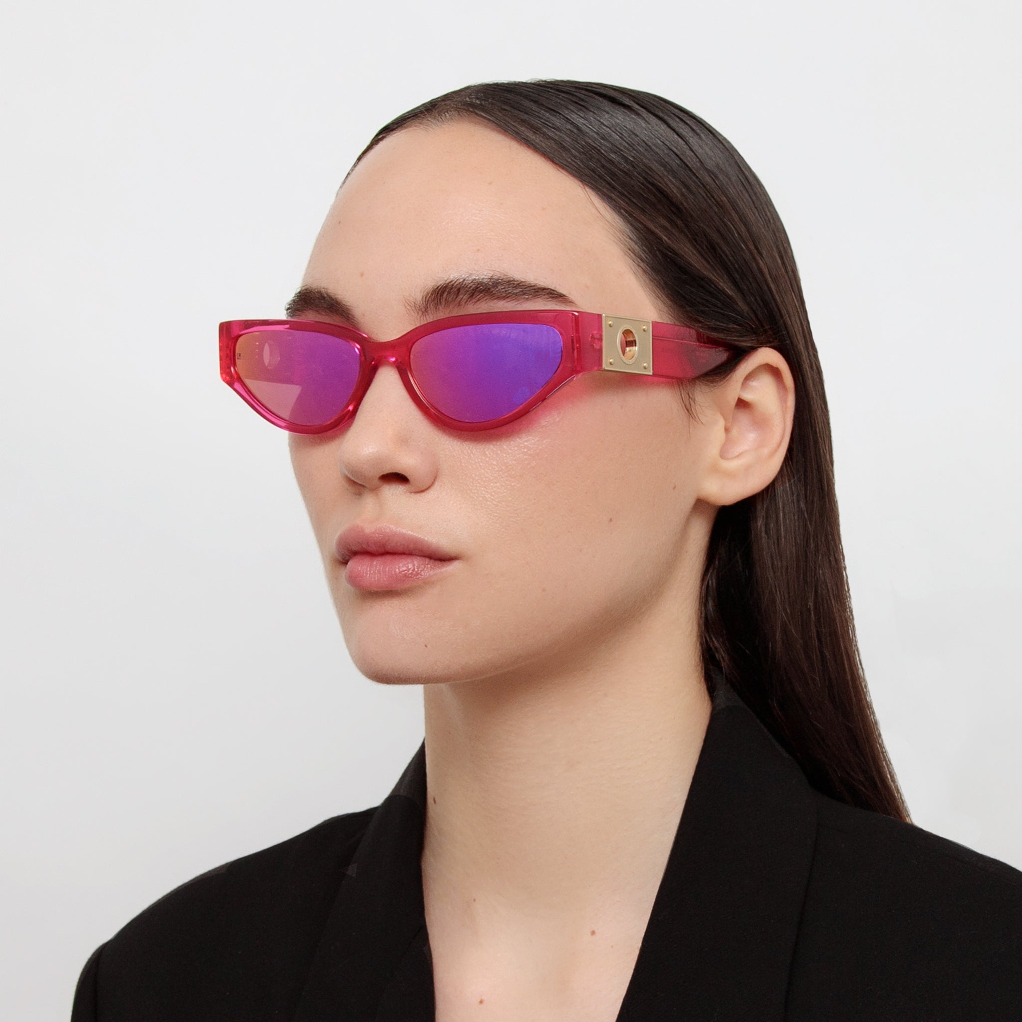 Tomie Sunglasses in Neon Pink