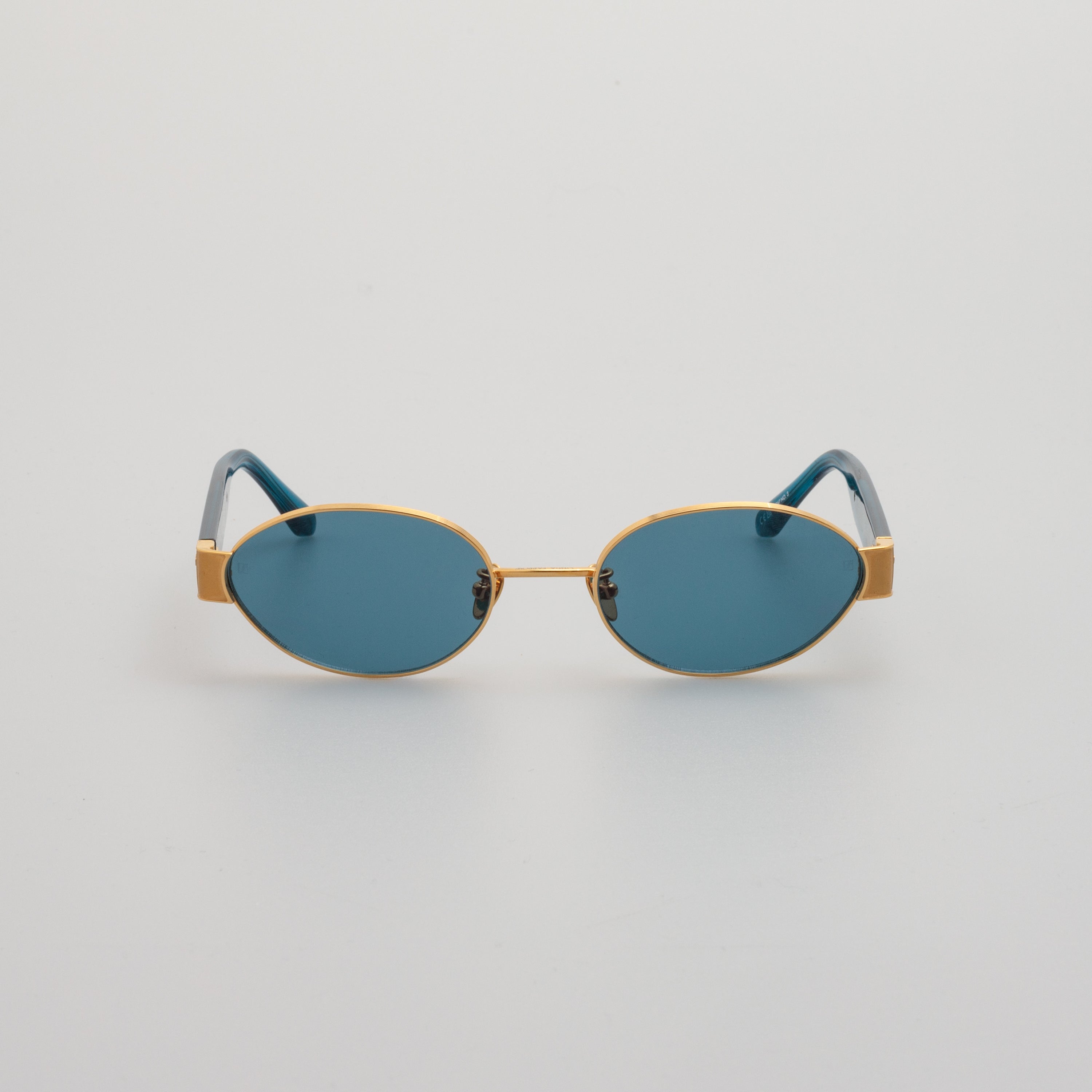 Sadie Oval Sunglasses in Aqua