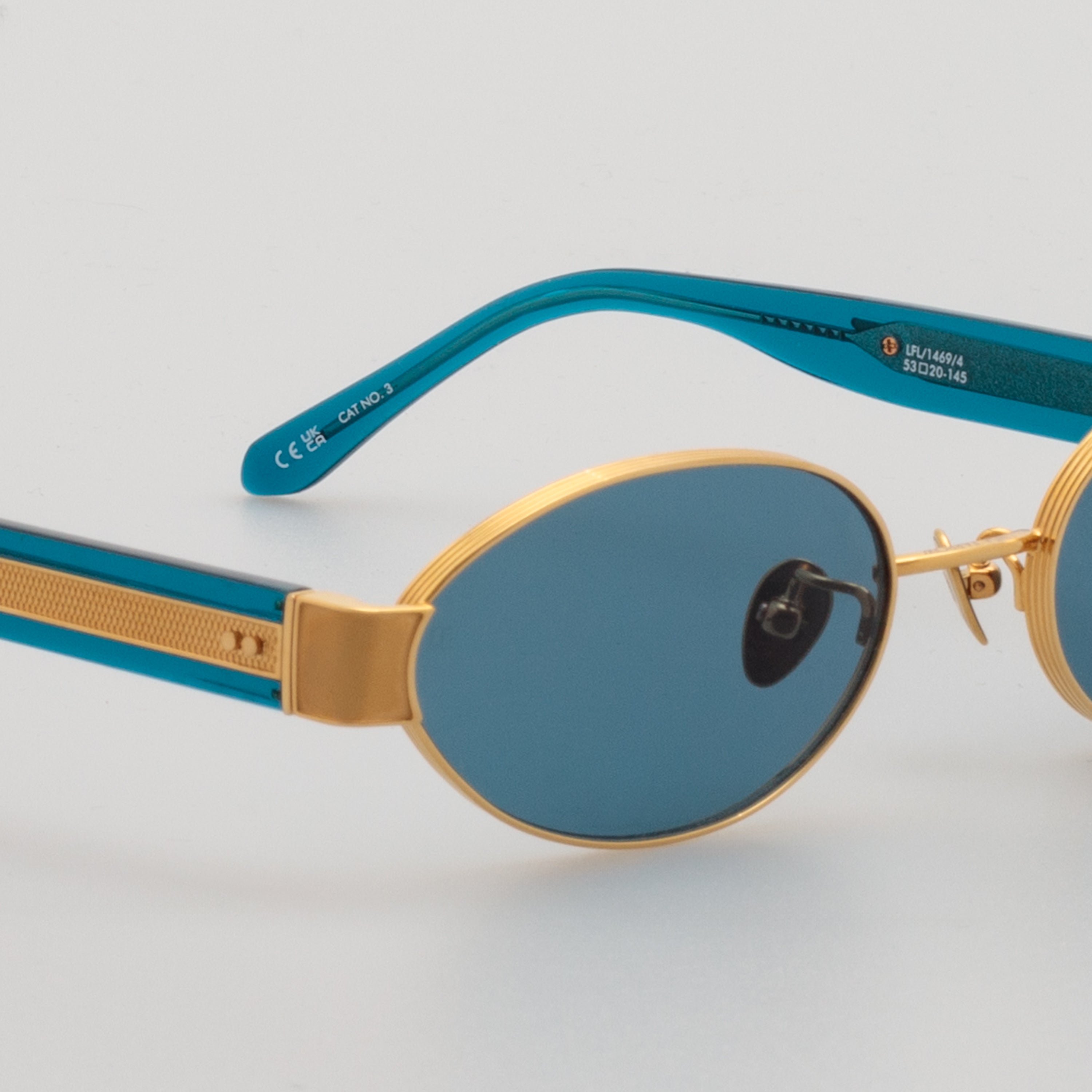 Sadie Oval Sunglasses in Aqua