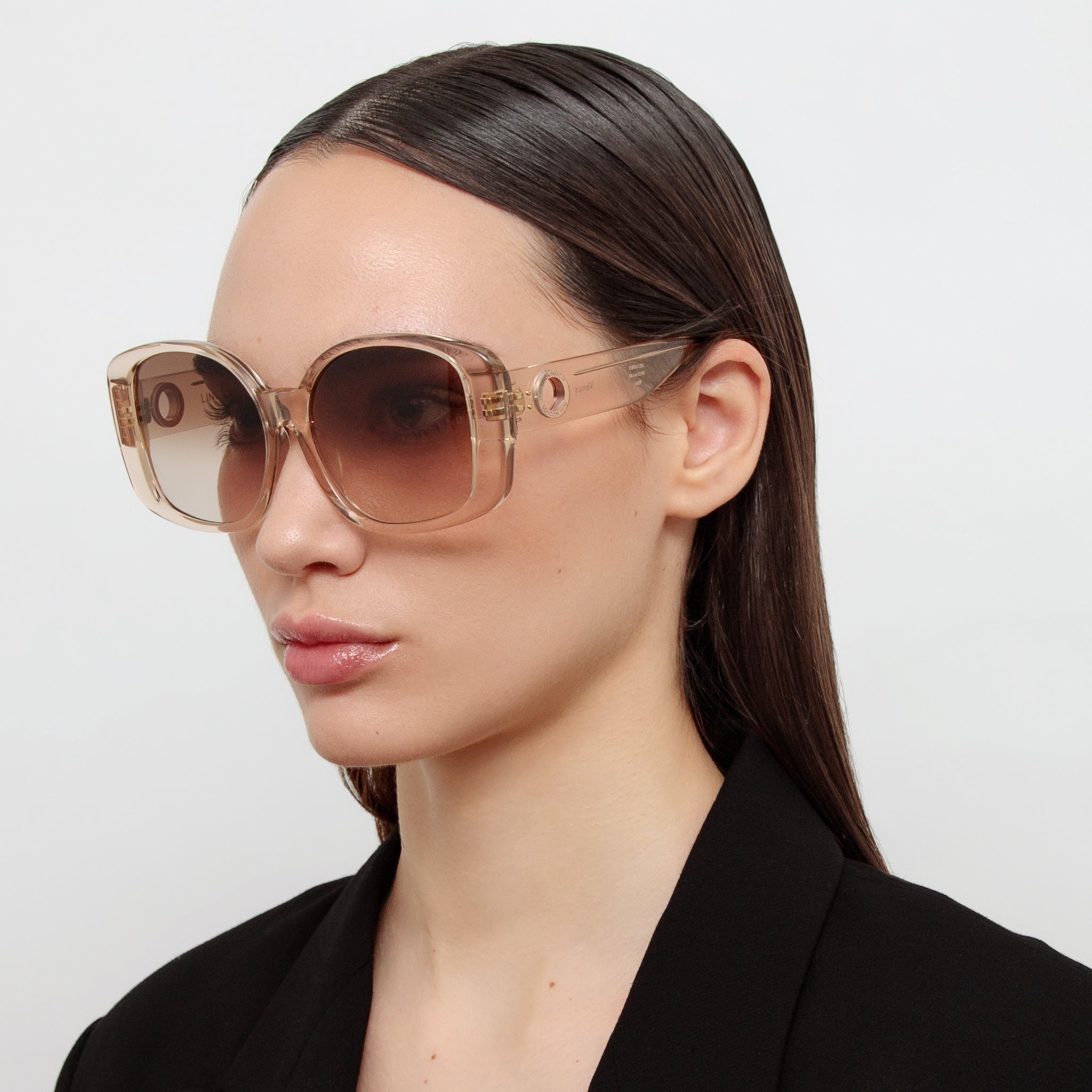 Venus Oversize Sunglasses in Ash