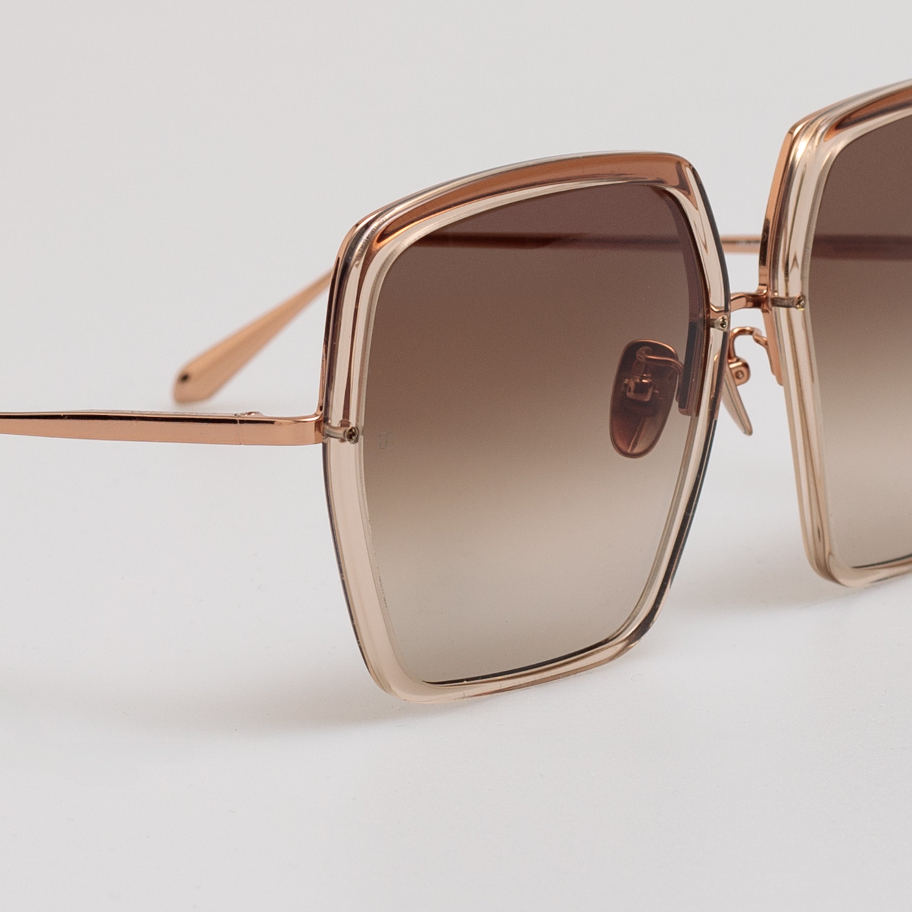 Syan Oversize Sunglasses in Ash