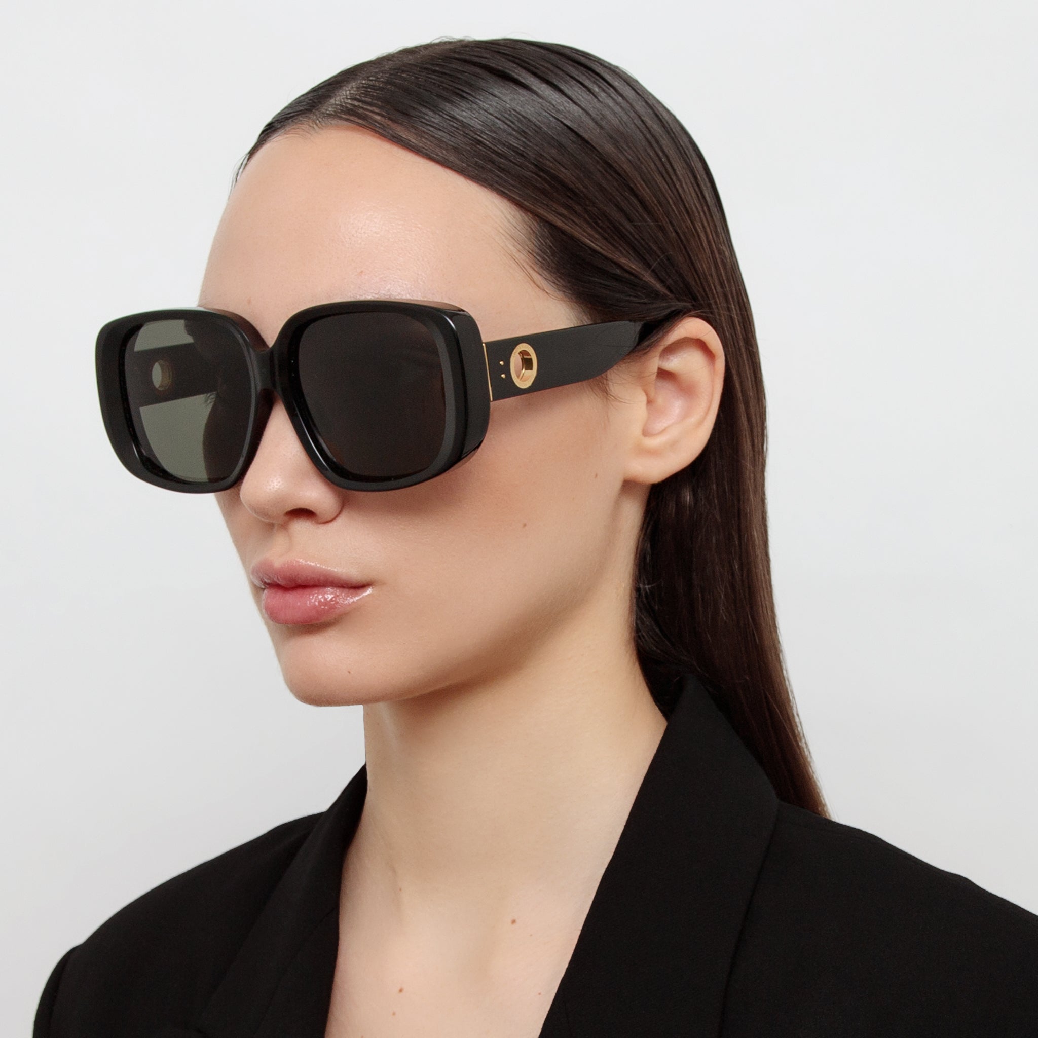 Astrid Oversized Sunglasses in Black