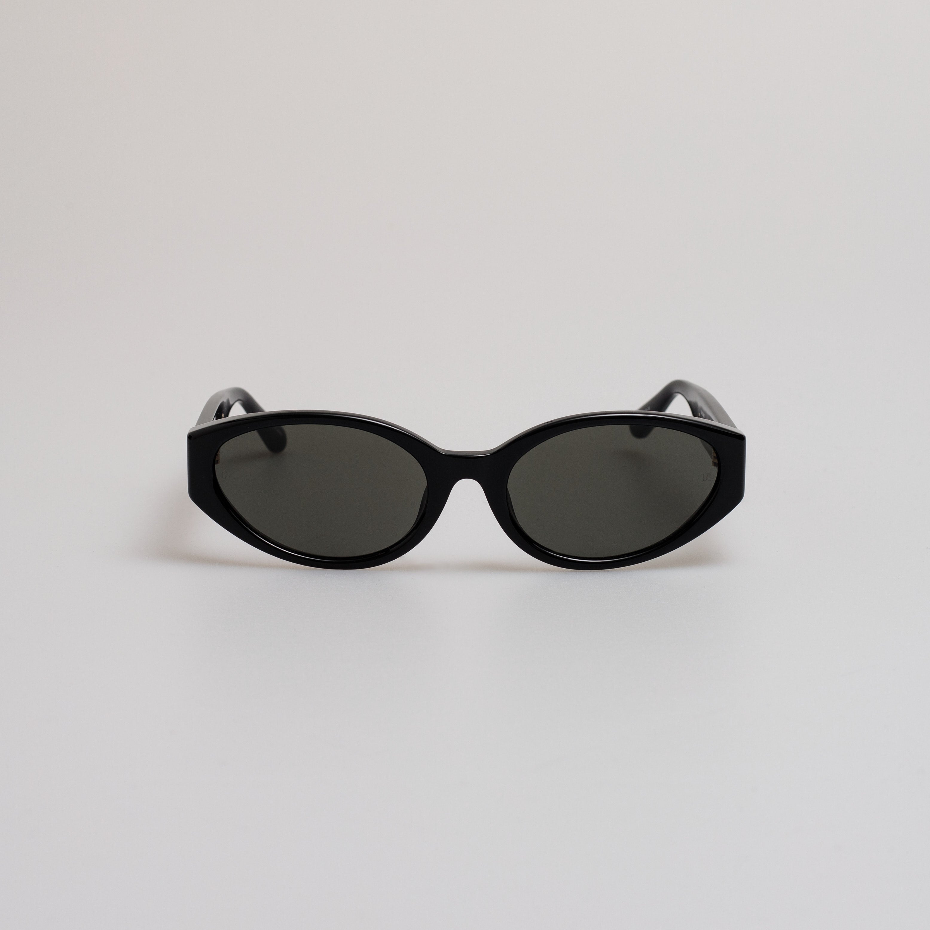 Lyra Oval Sunglasses in Black