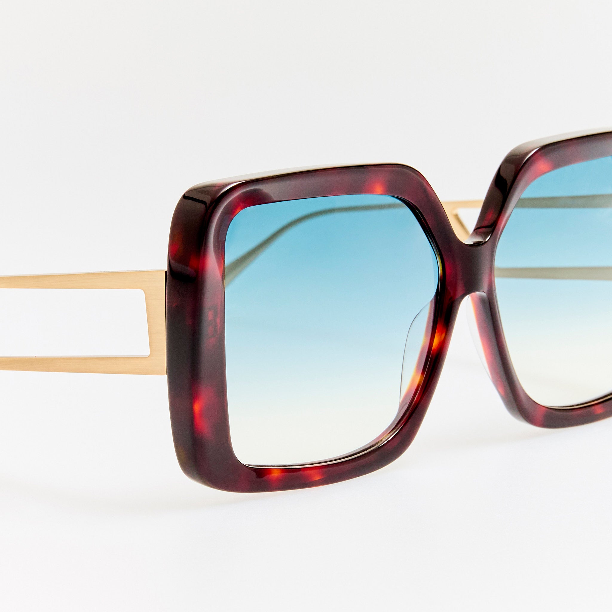 Macy Sunglasses in Dark Tortoiseshell