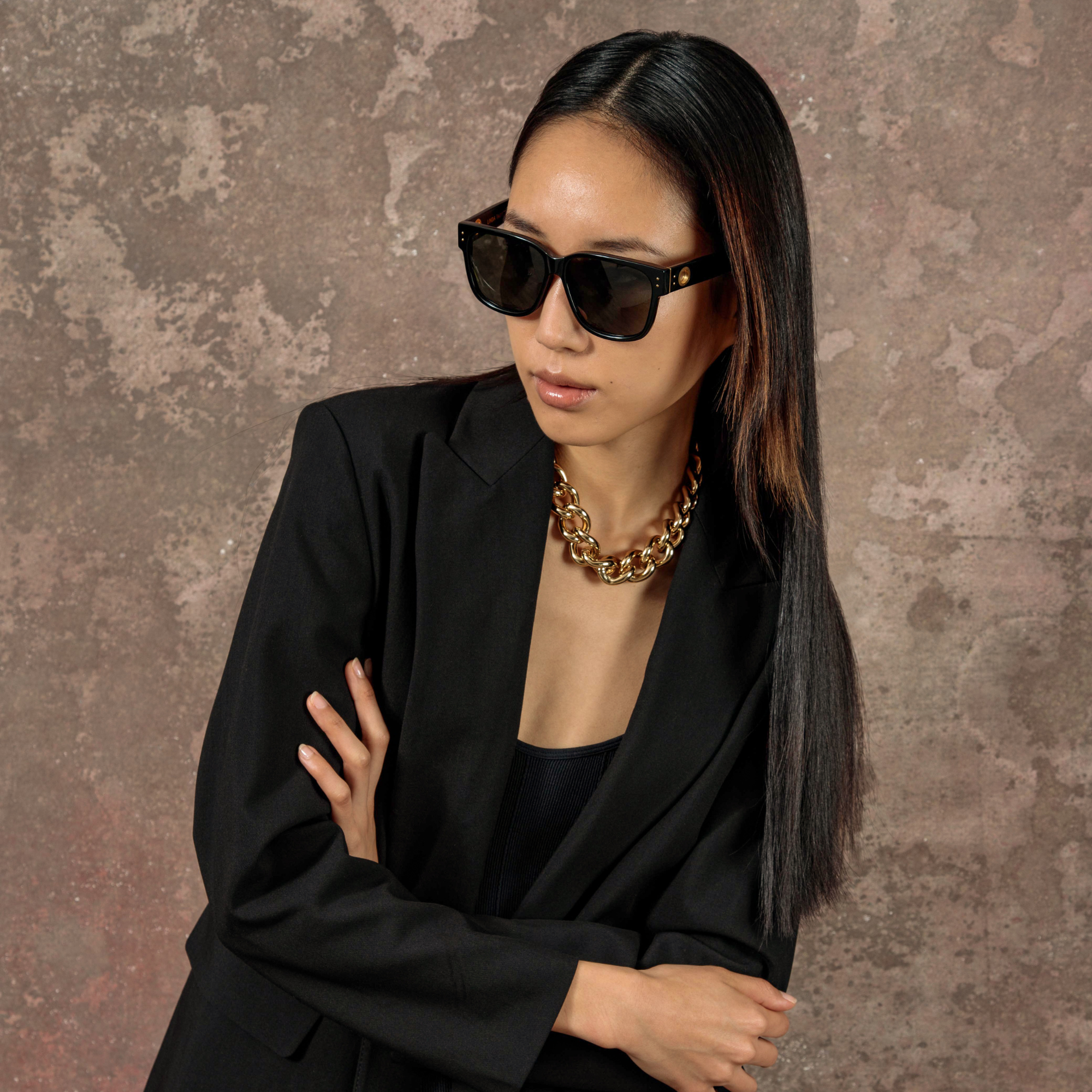 Perry Sunglasses in Black