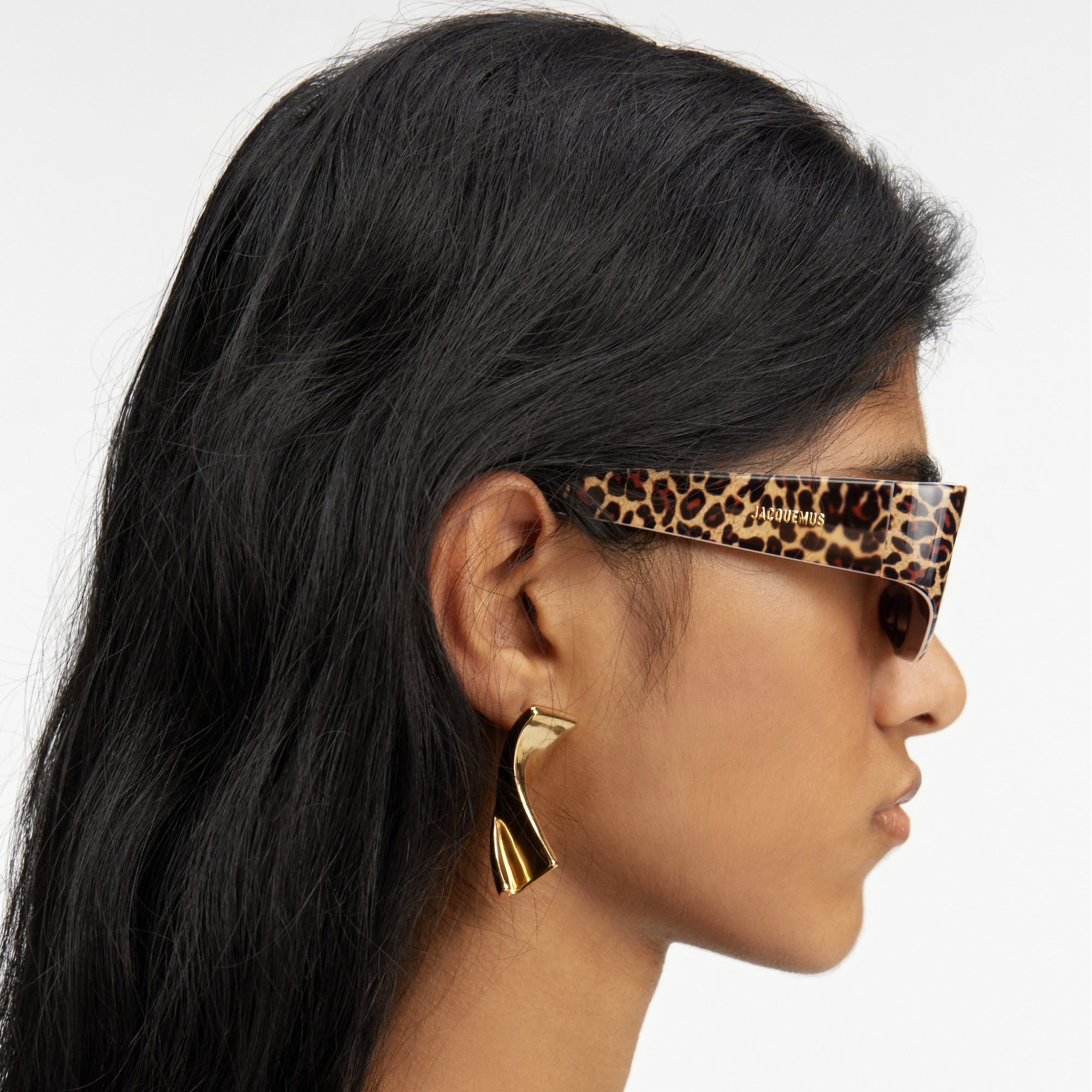 Ovalo Oval Sunglasses in Leopard