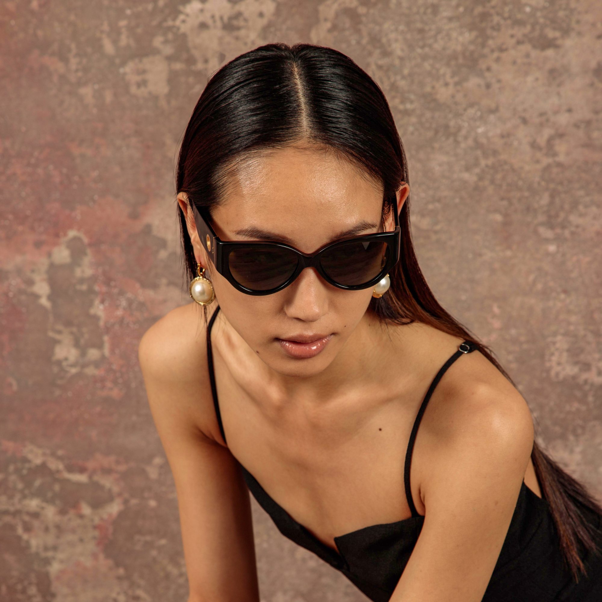 Connie Sunglasses in Black