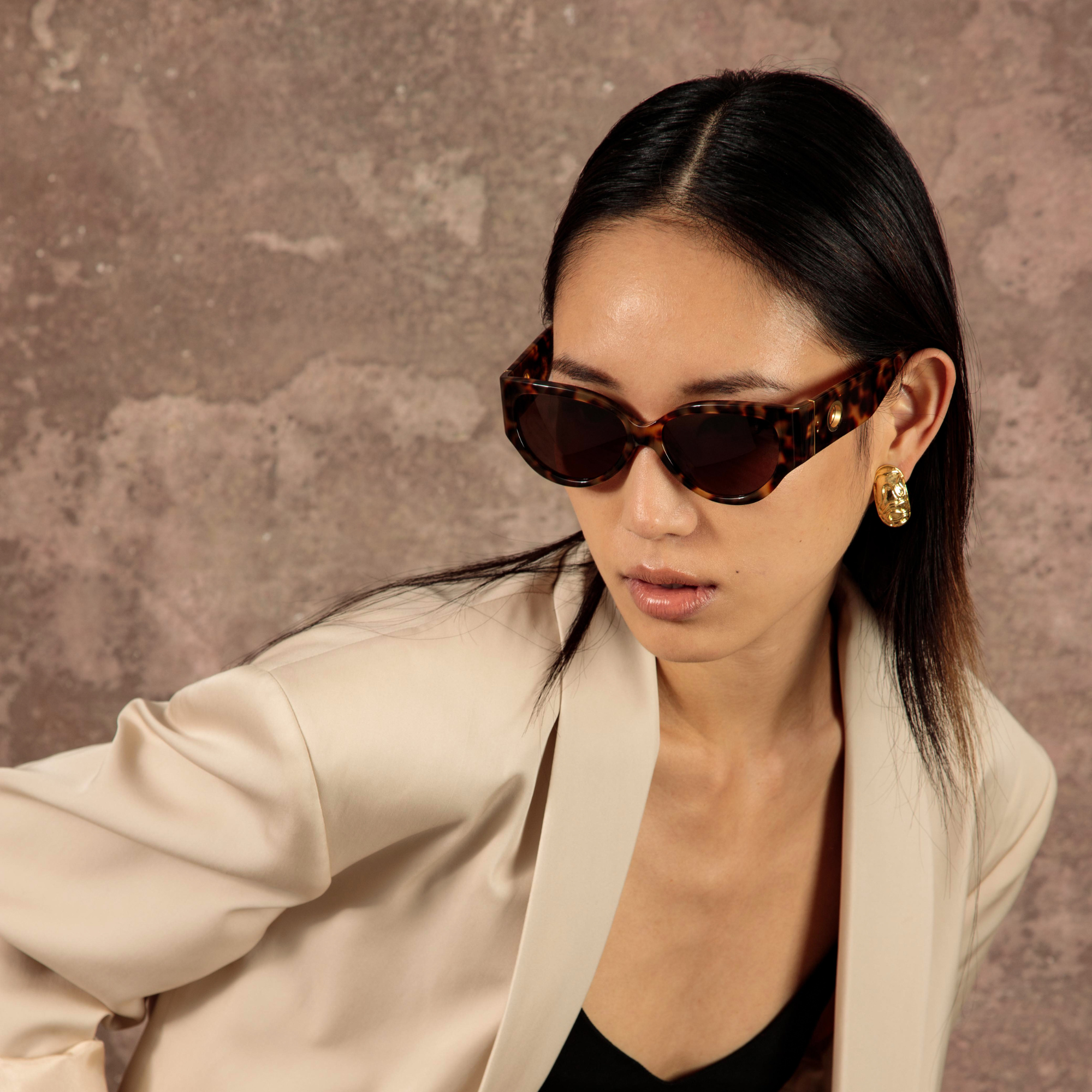 Connie Sunglasses in Tortoiseshell